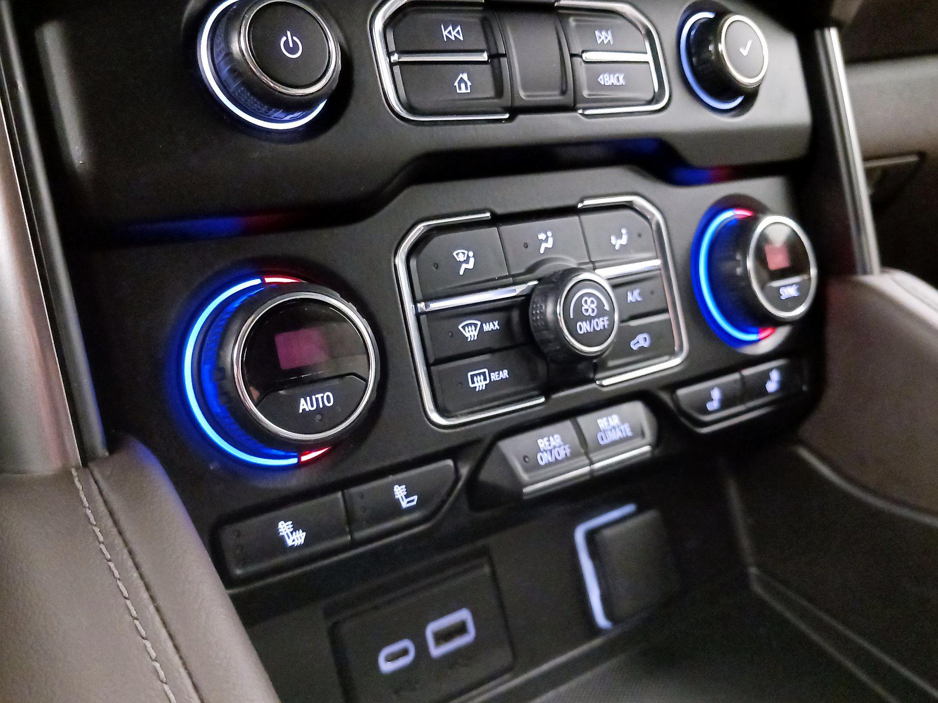 Thumbnail: 2021 Chevrolet Tahoe - 16