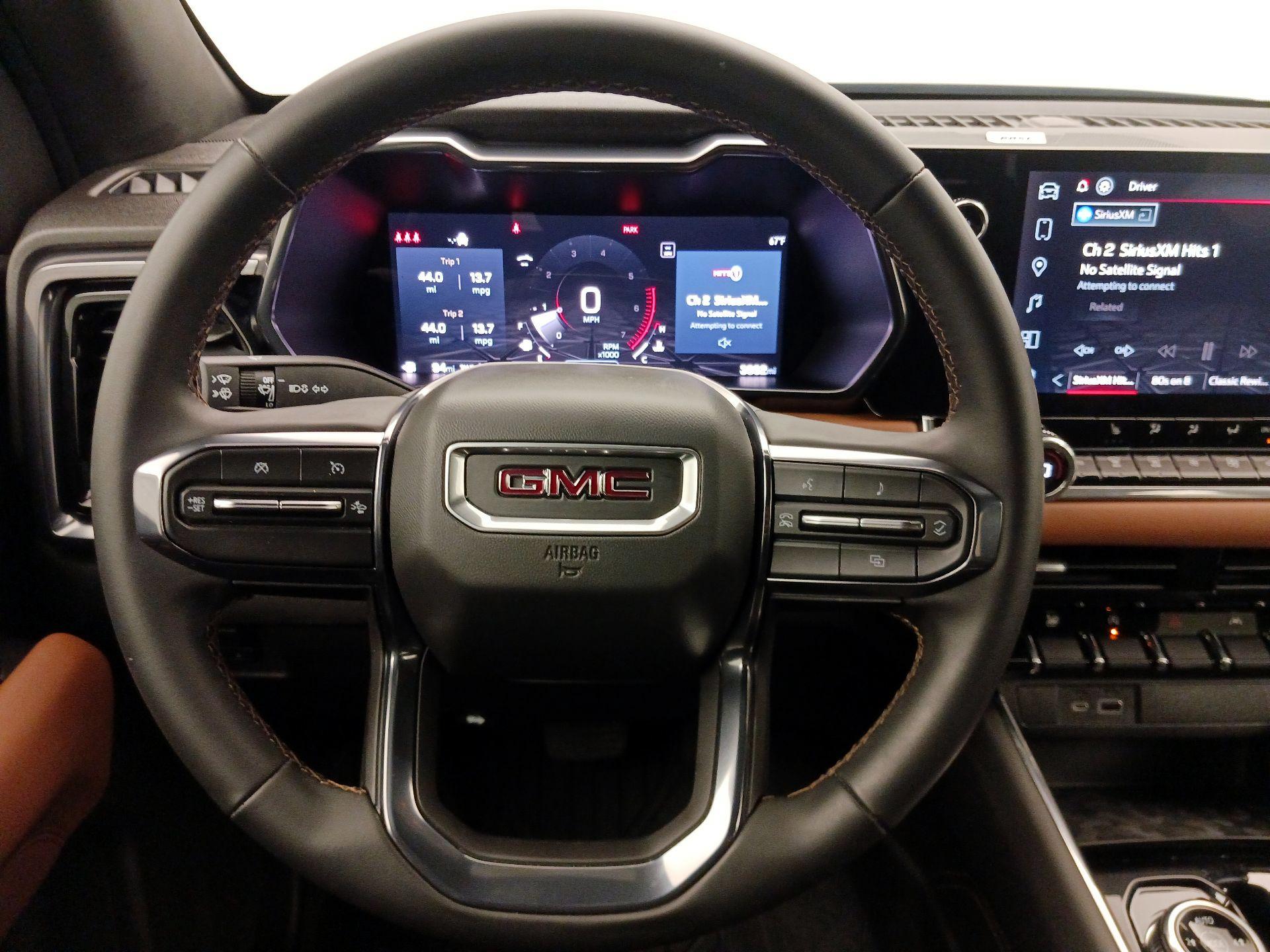 Thumbnail: 2024 GMC Canyon - 10