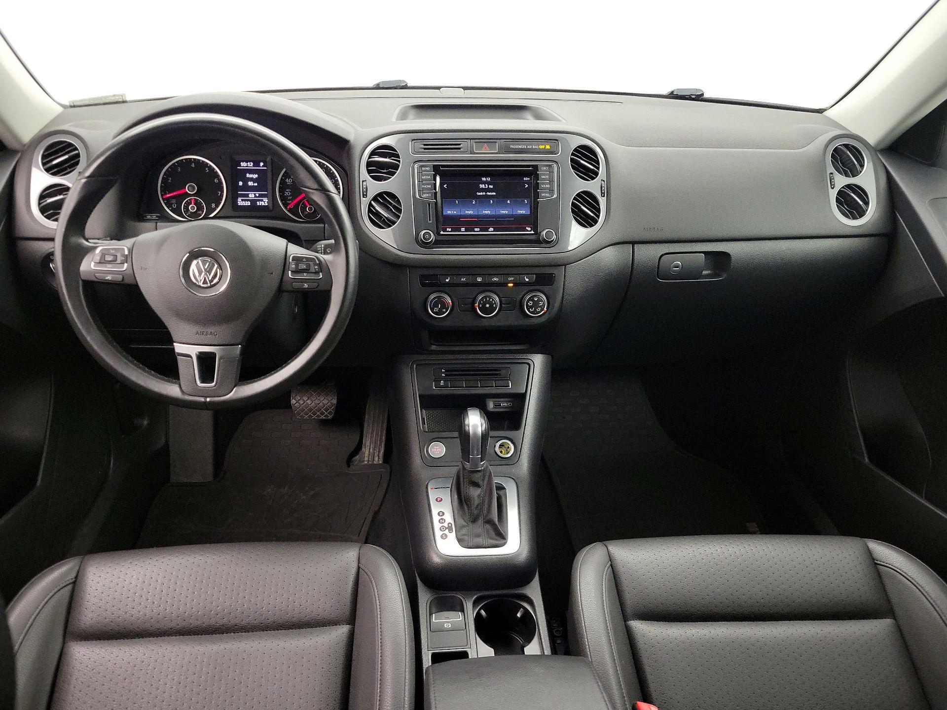 Thumbnail: 2017 Volkswagen Tiguan - 9