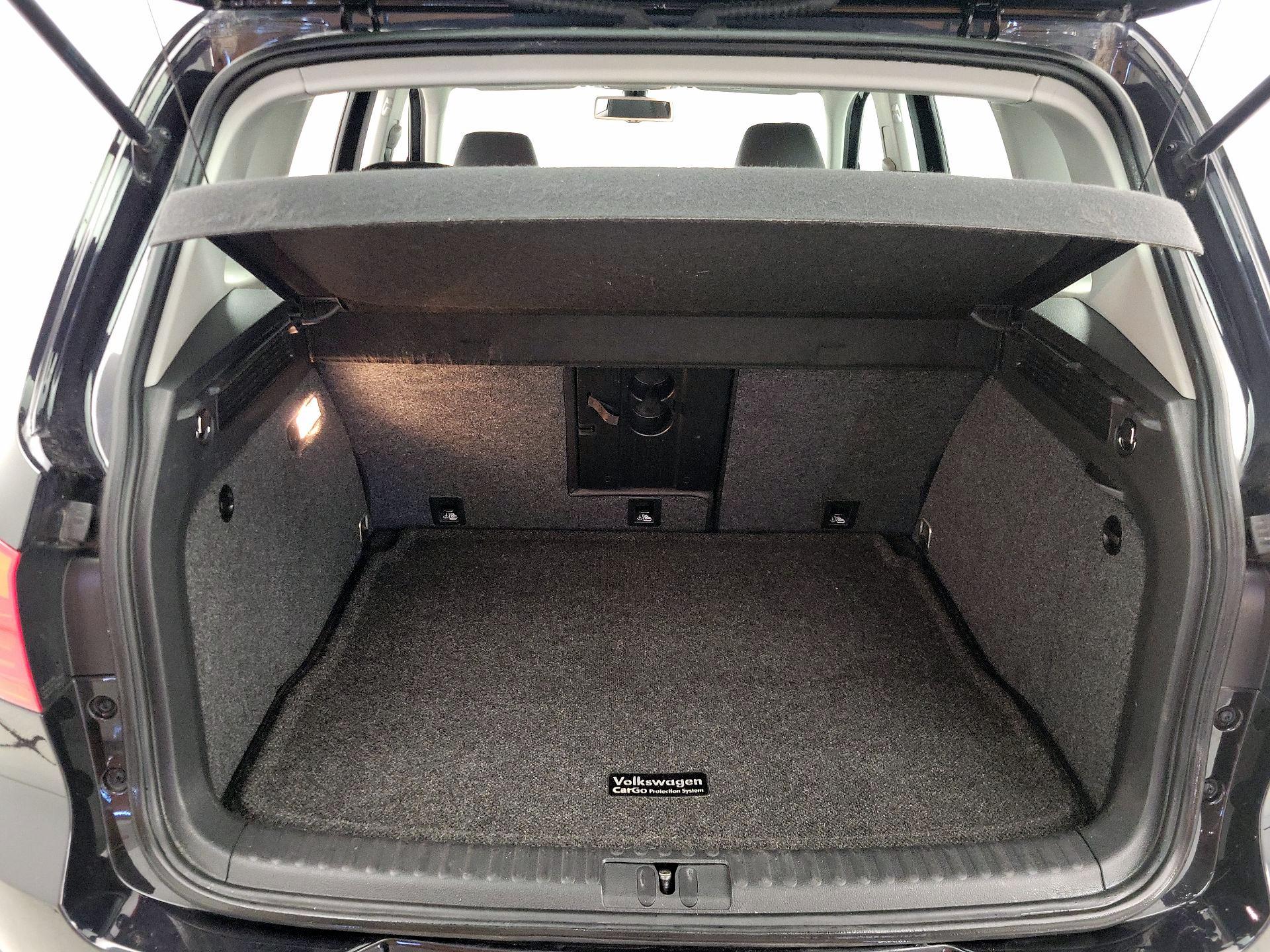 Thumbnail: 2017 Volkswagen Tiguan - 20