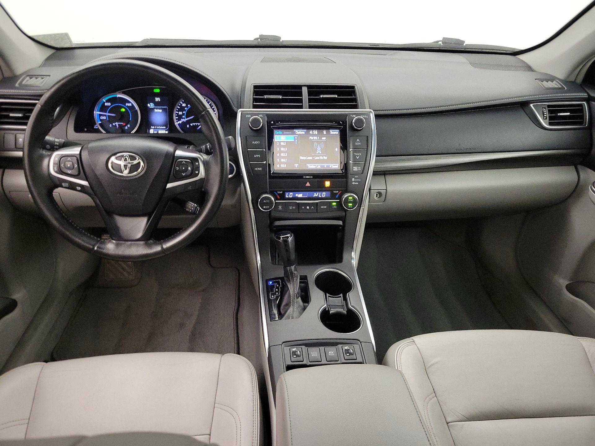 Thumbnail: 2016 Toyota Camry - 9