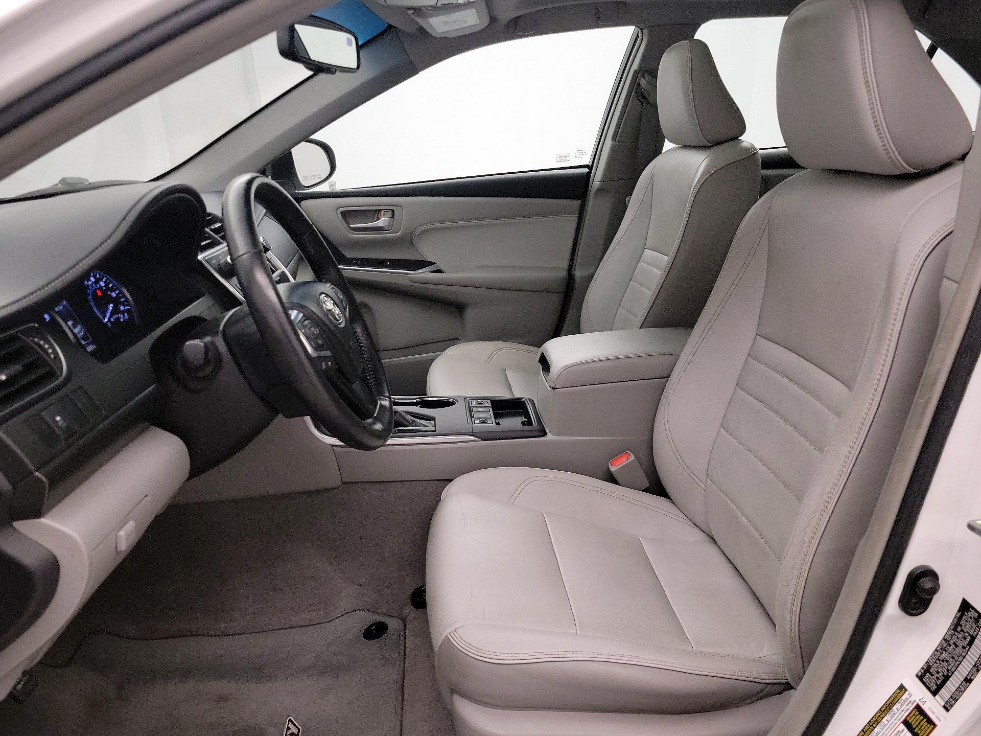 Thumbnail: 2016 Toyota Camry - 11