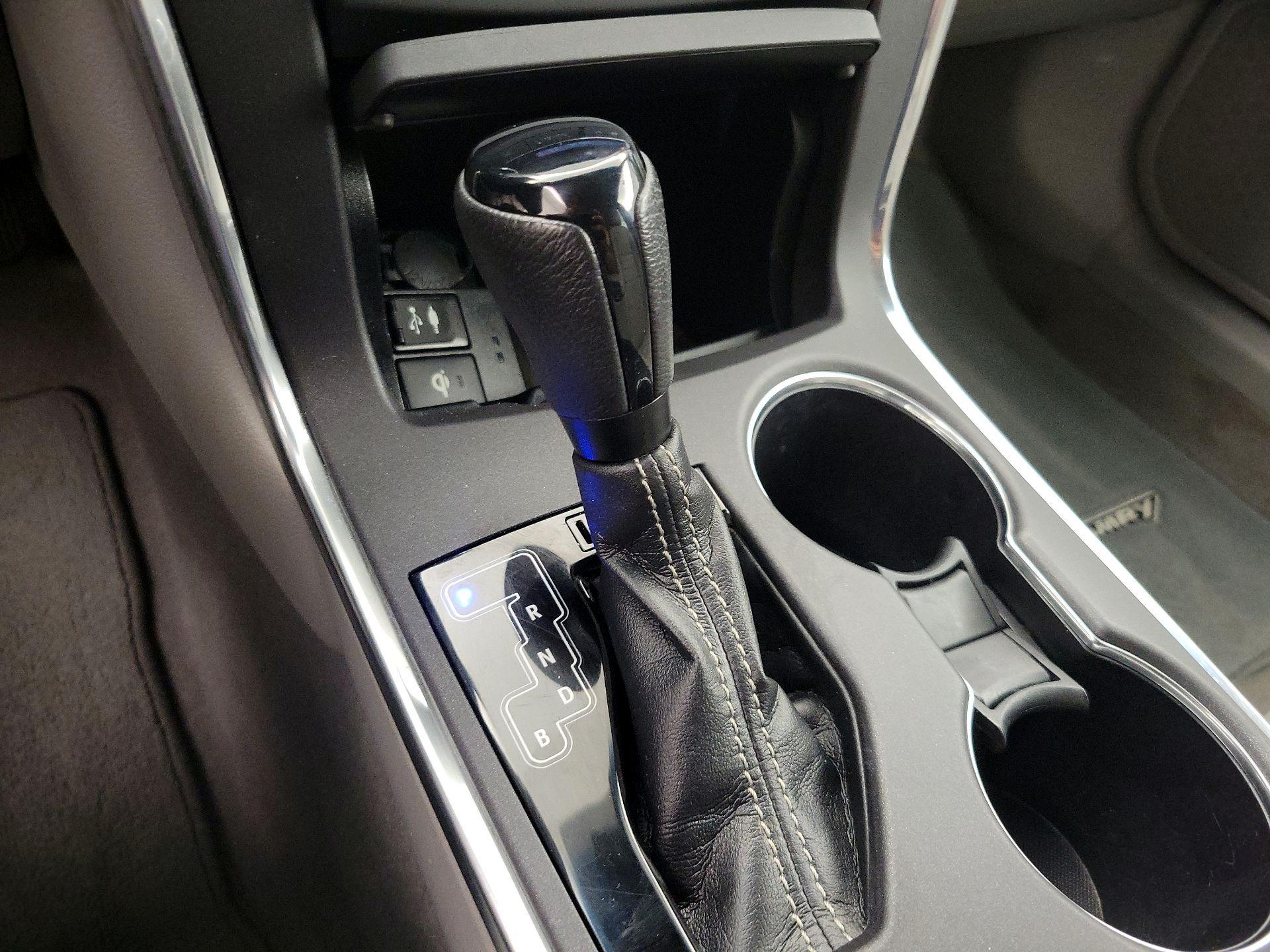 Thumbnail: 2016 Toyota Camry - 17