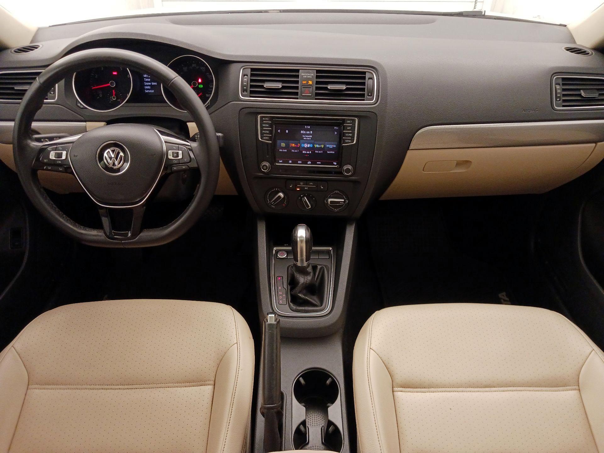 Thumbnail: 2018 Volkswagen Jetta - 9