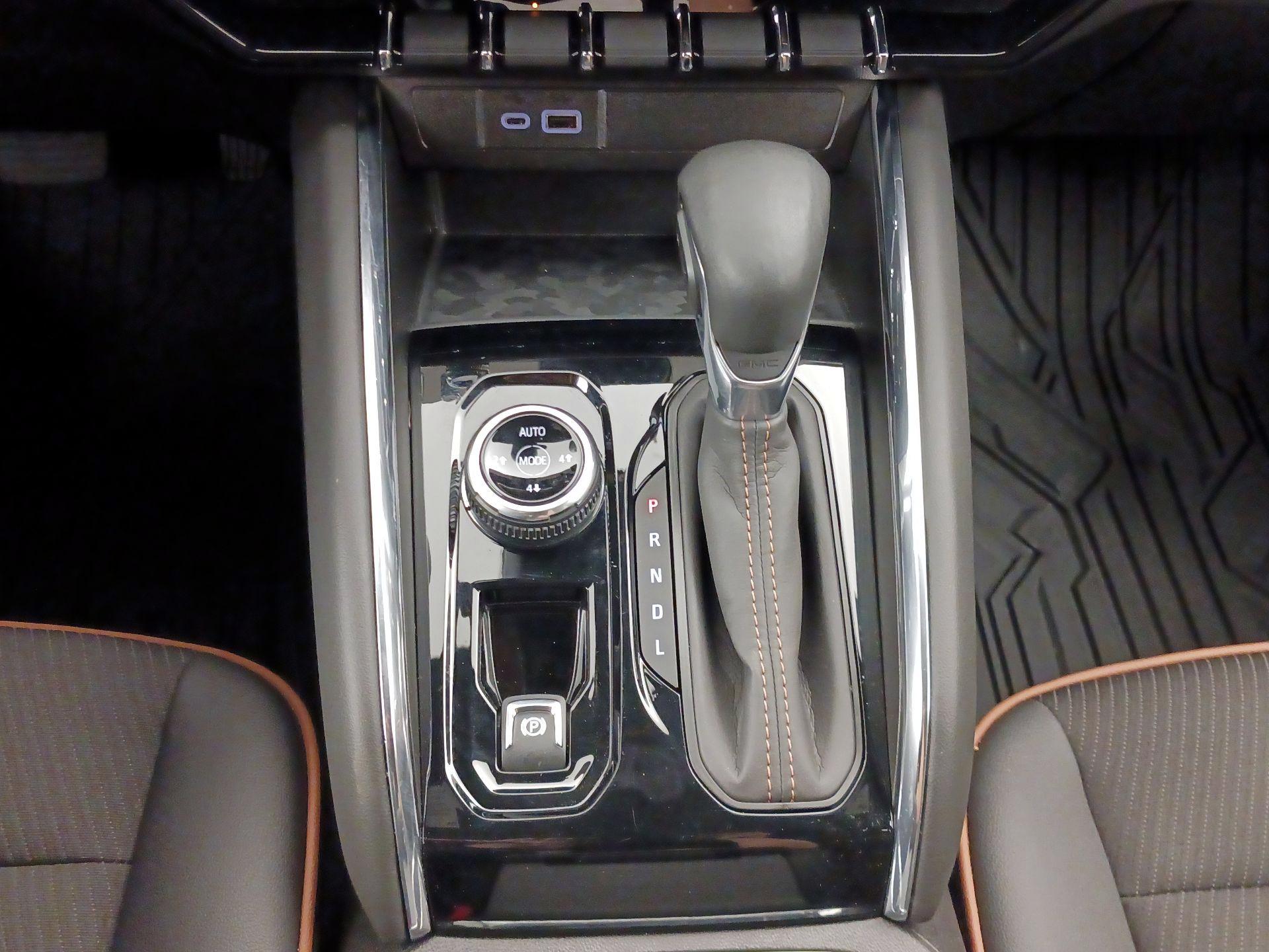 Thumbnail: 2024 GMC Canyon - 17