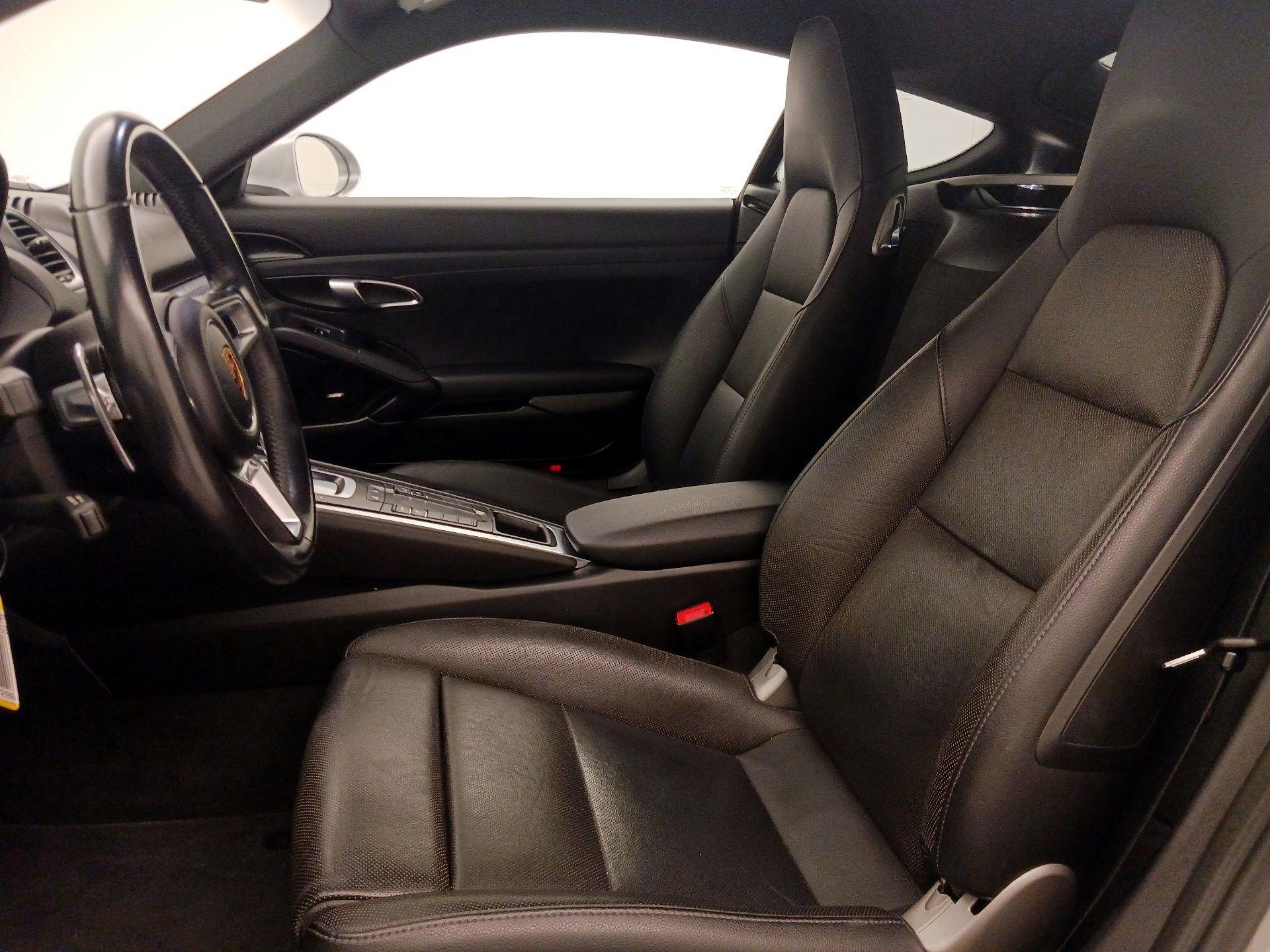Thumbnail: 2017 Porsche 718 Cayman - 11