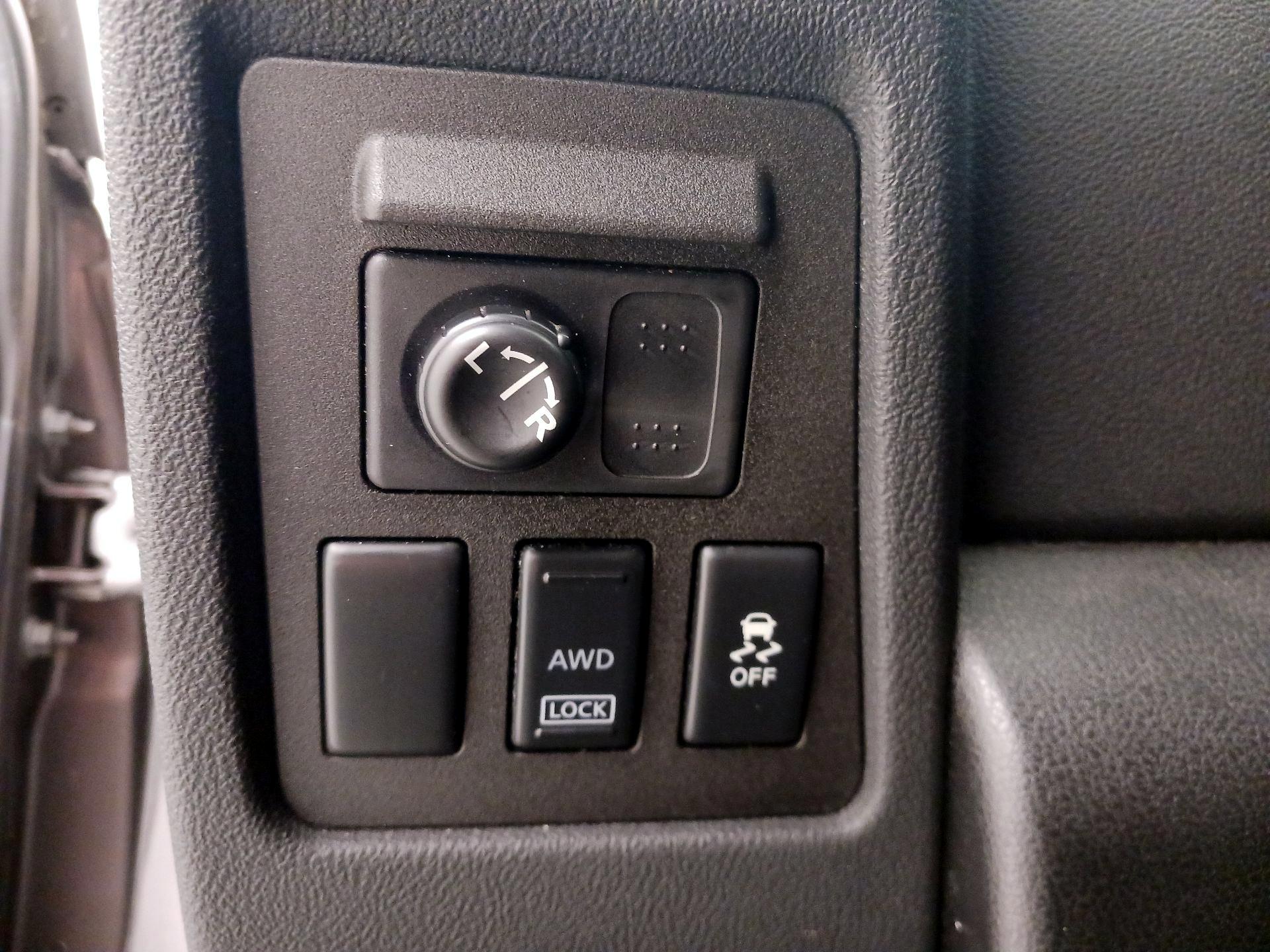 Thumbnail: 2014 Nissan Rogue - 13