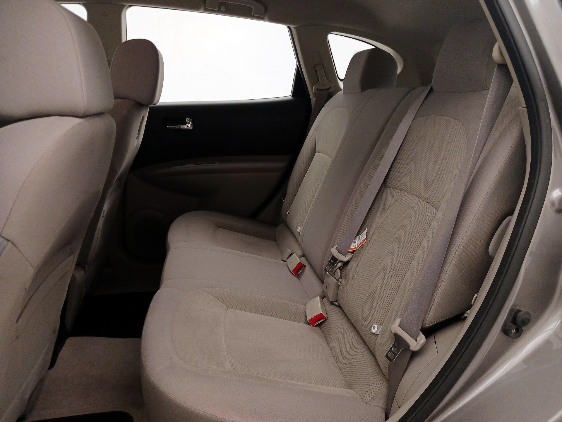 Thumbnail: 2014 Nissan Rogue - 18