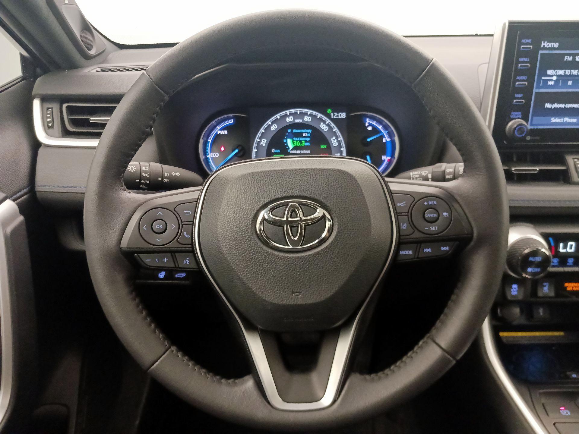 Thumbnail: 2021 Toyota RAV4 - 10