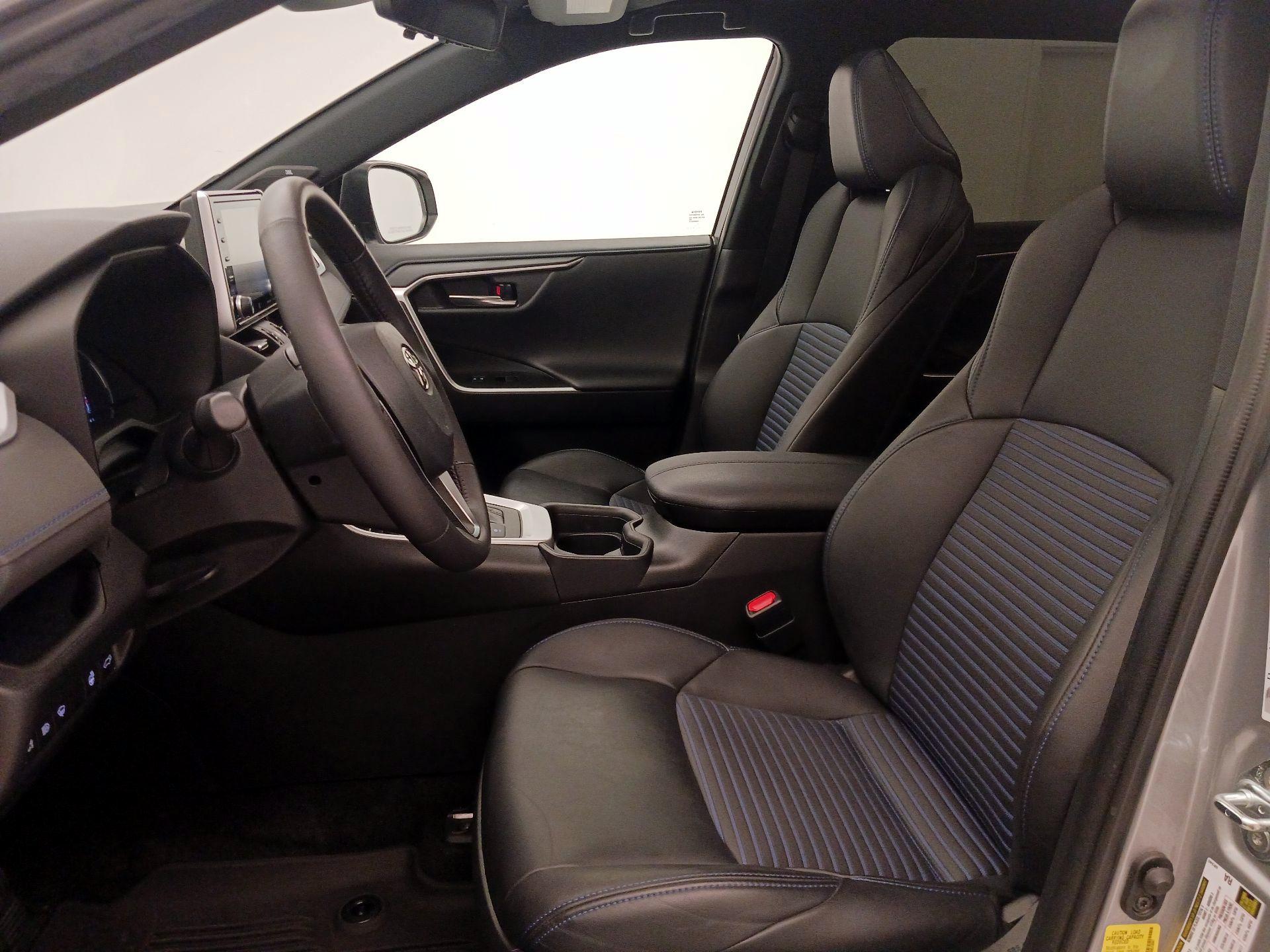 Thumbnail: 2021 Toyota RAV4 - 11