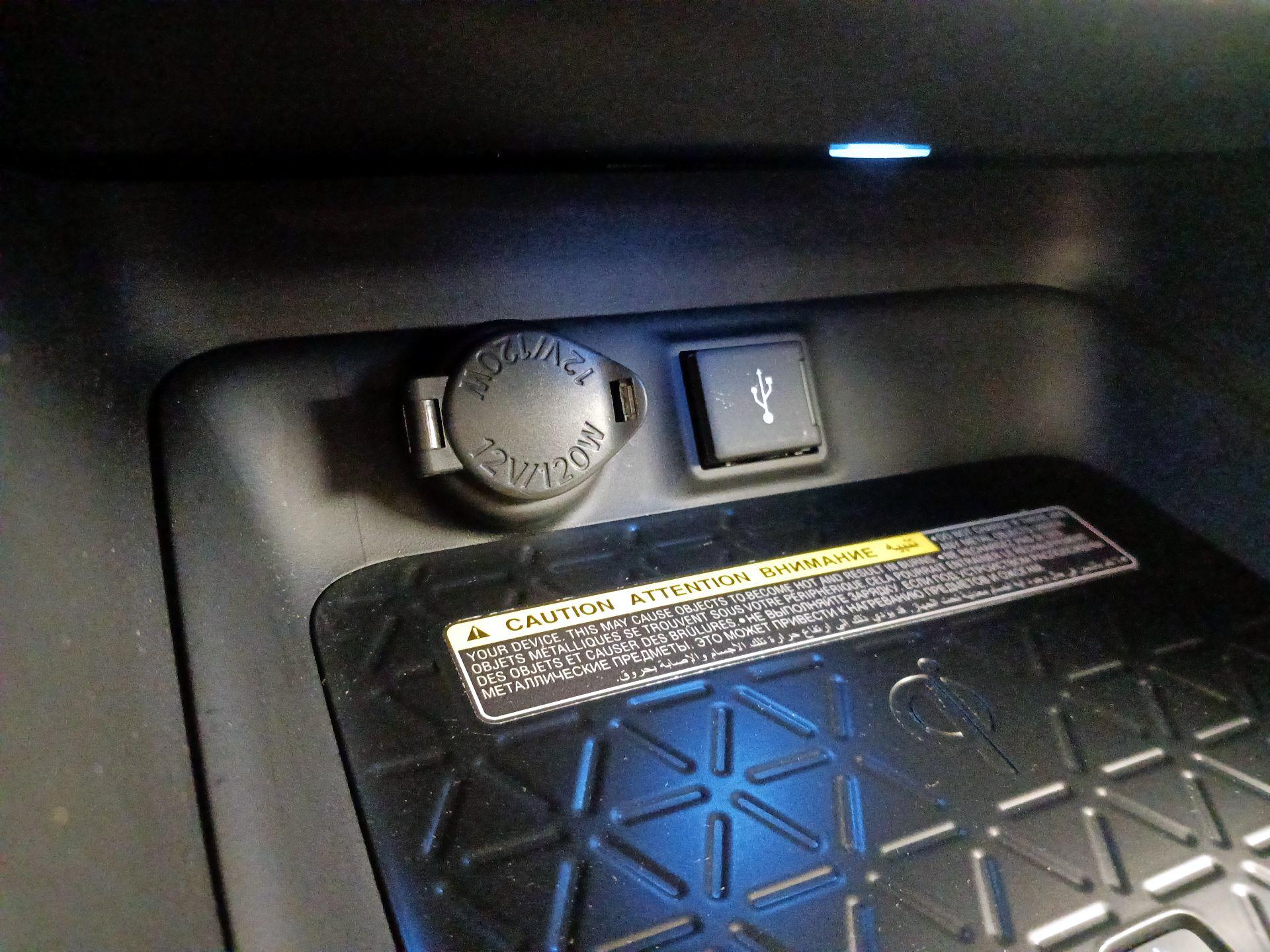Thumbnail: 2021 Toyota RAV4 - 19