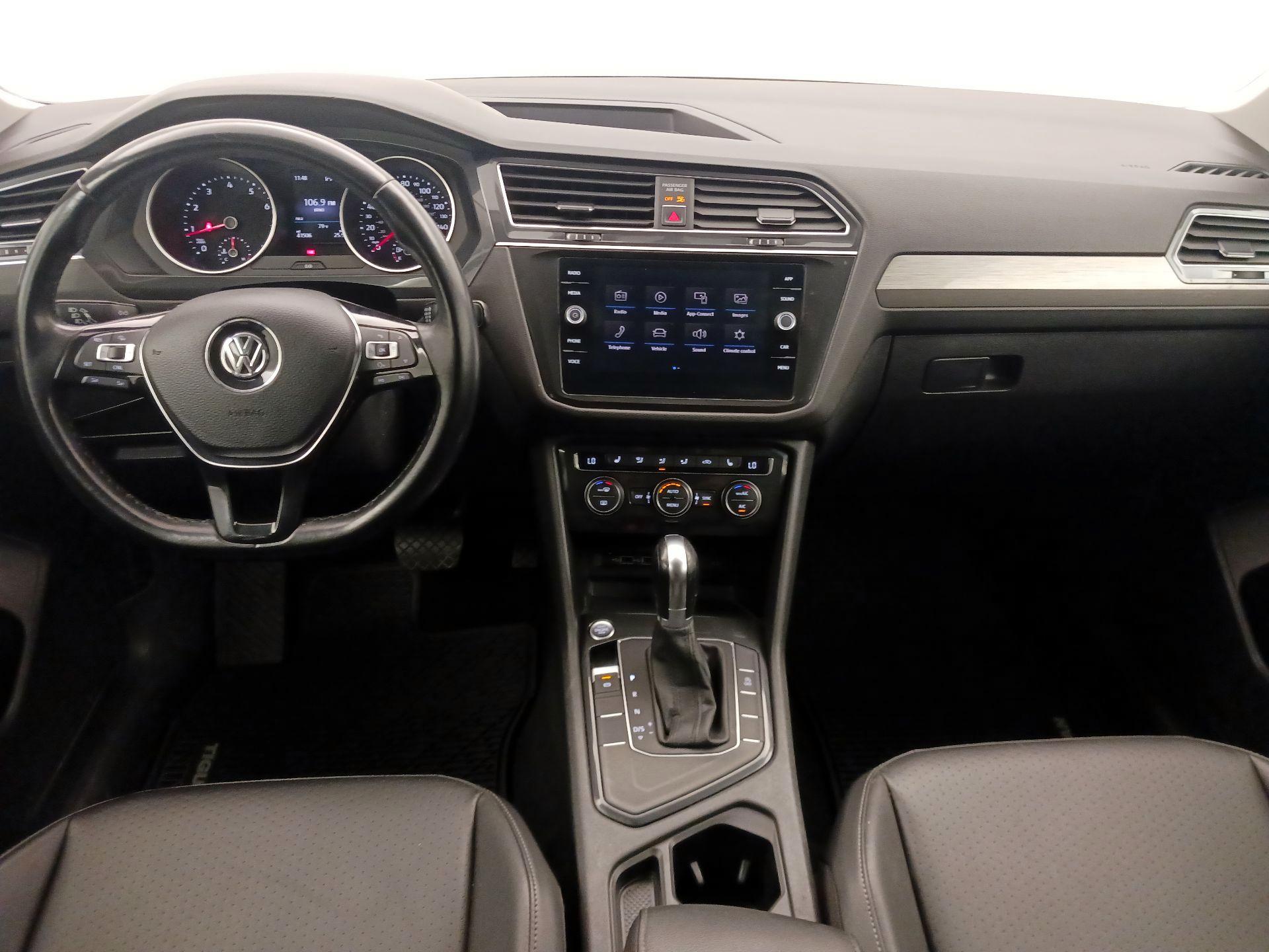 Thumbnail: 2018 Volkswagen Tiguan - 9