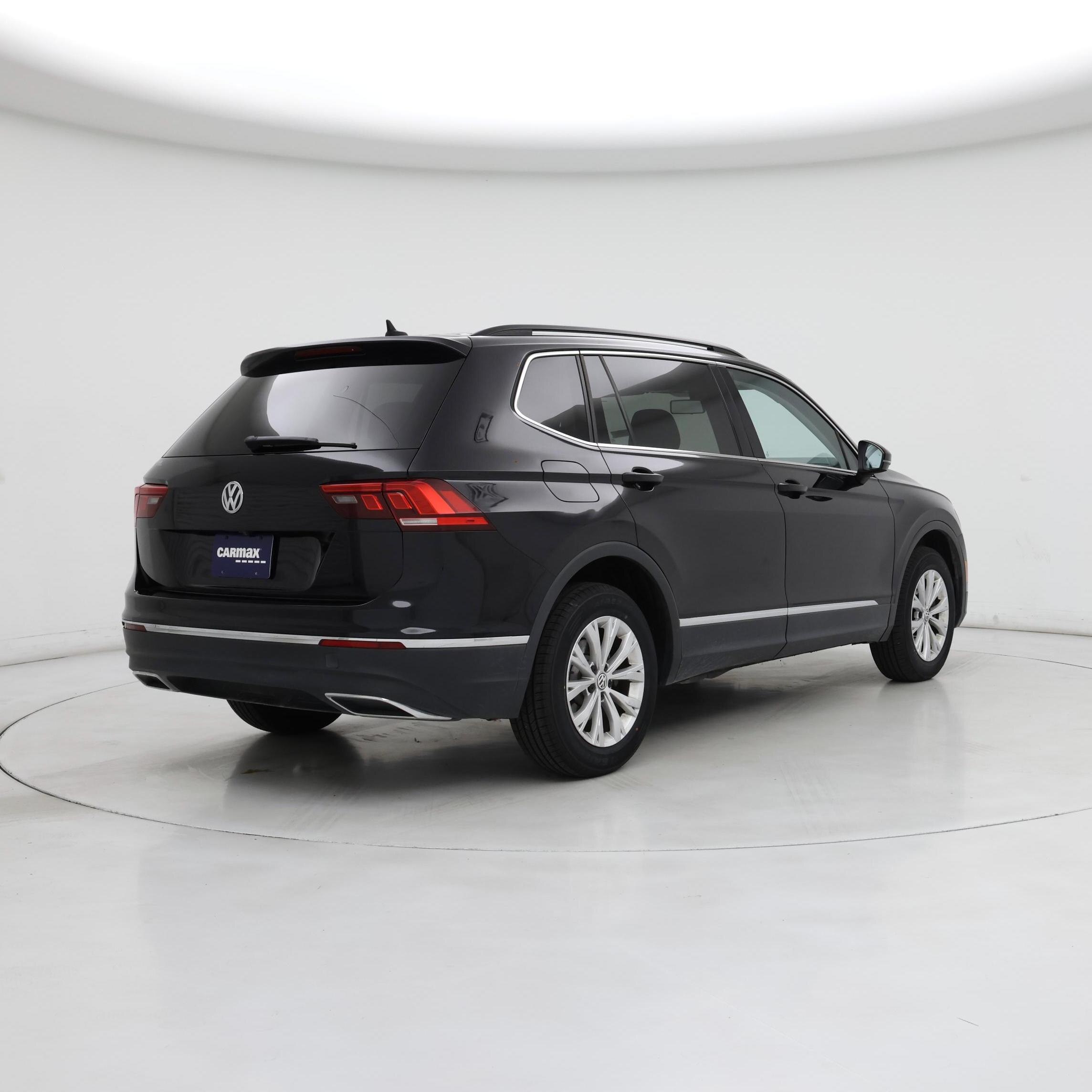 Thumbnail: 2018 Volkswagen Tiguan - 8