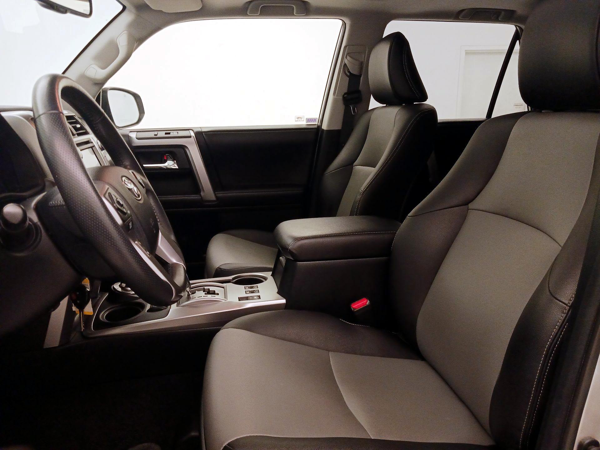 Thumbnail: 2016 Toyota 4Runner - 11