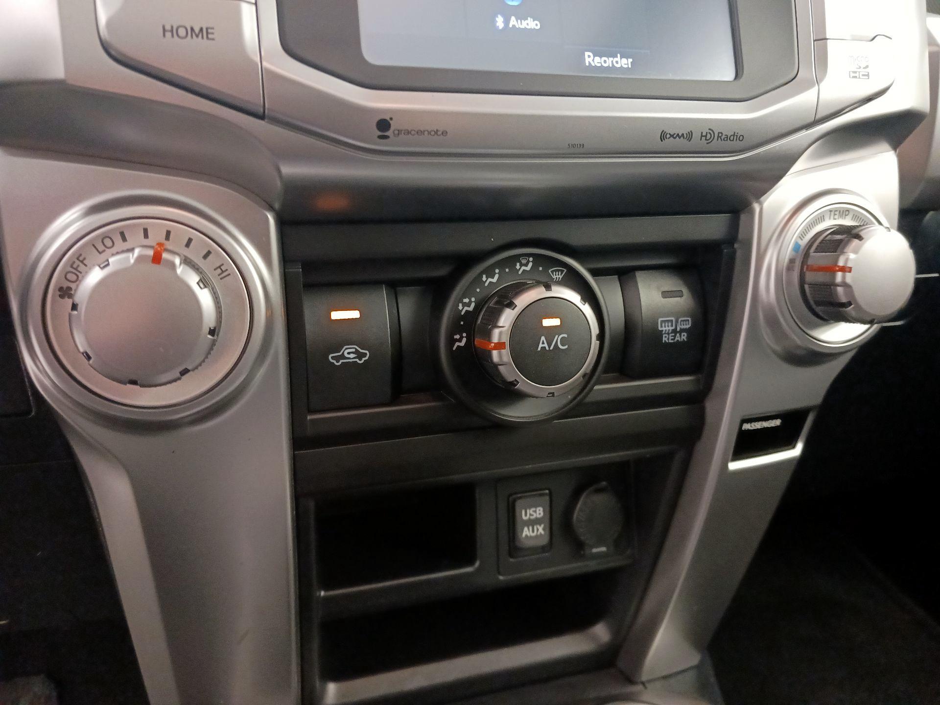 Thumbnail: 2016 Toyota 4Runner - 16