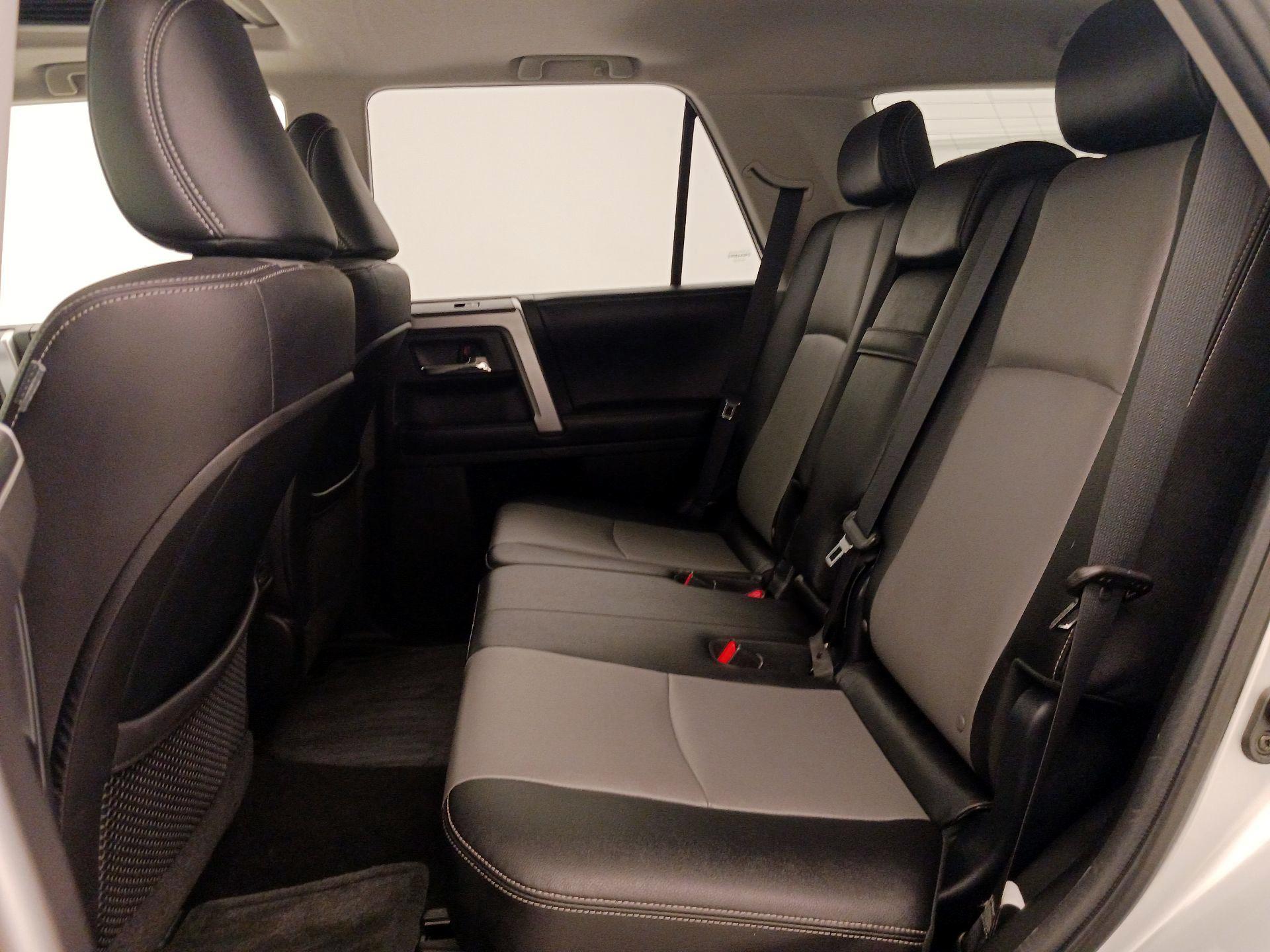 Thumbnail: 2016 Toyota 4Runner - 20