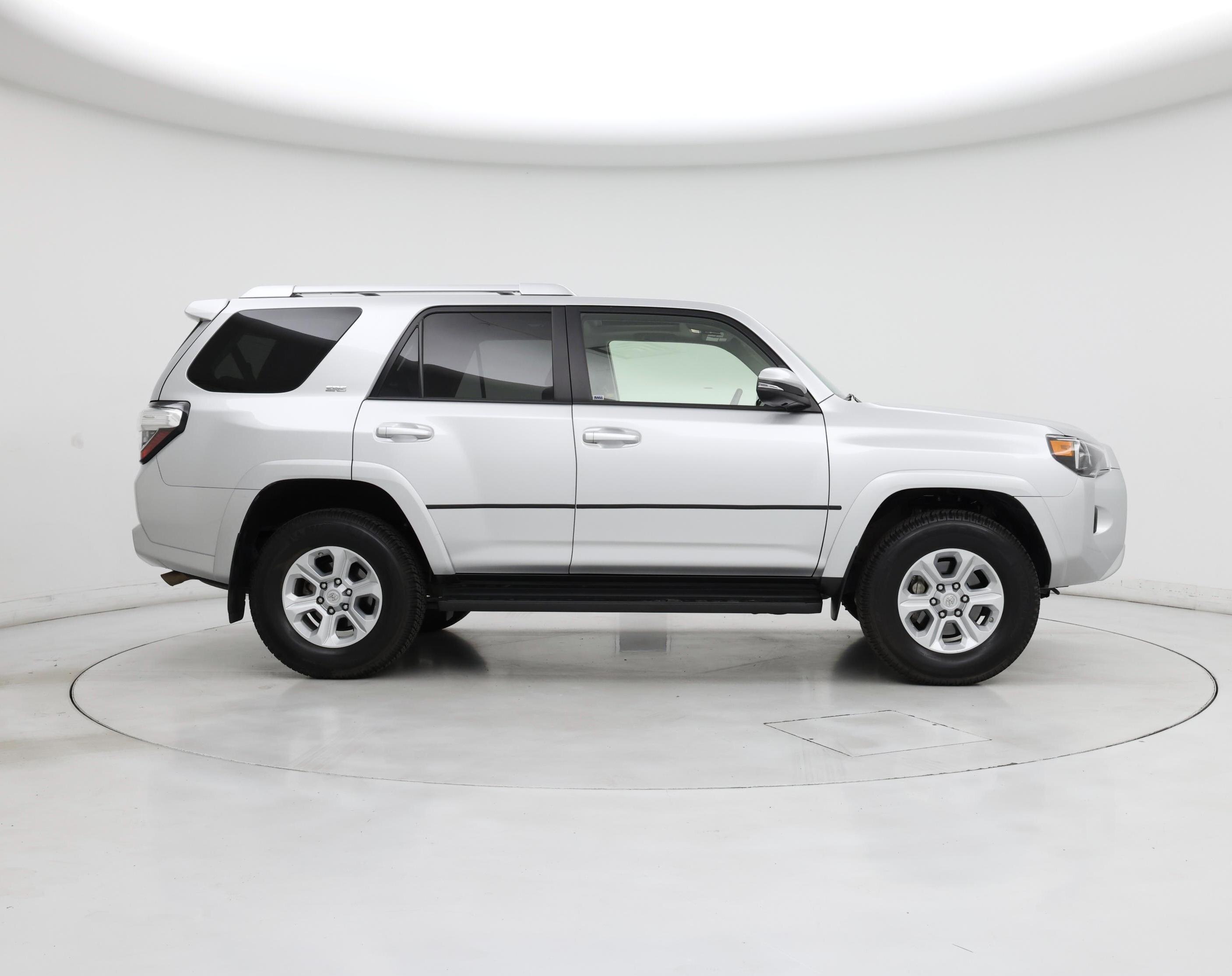 Thumbnail: 2016 Toyota 4Runner - 7