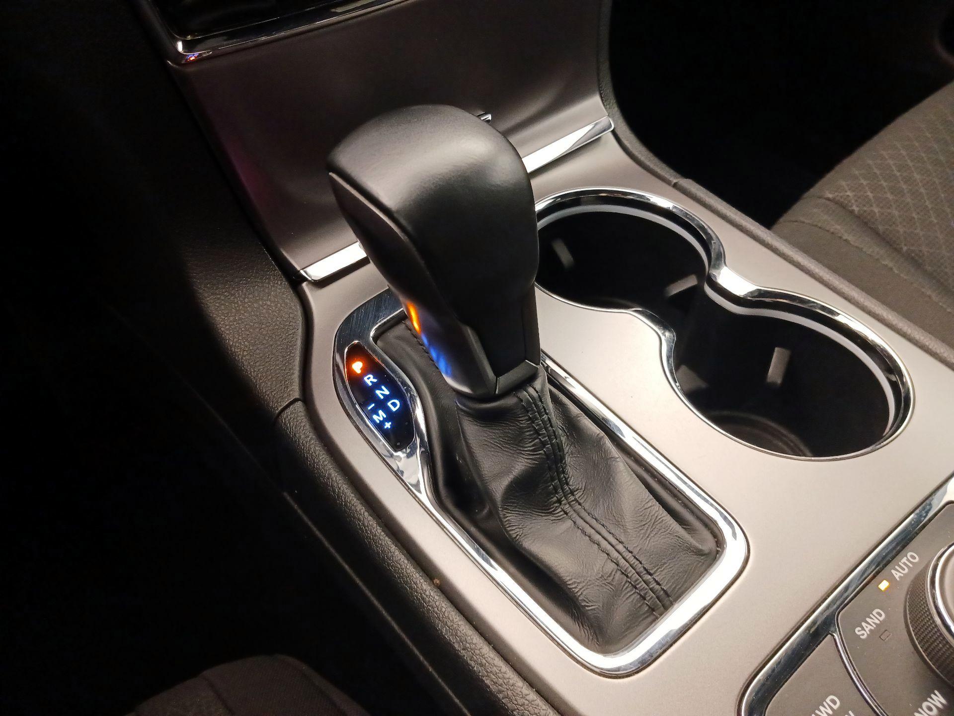 Thumbnail: 2019 Jeep Grand Cherokee - 18