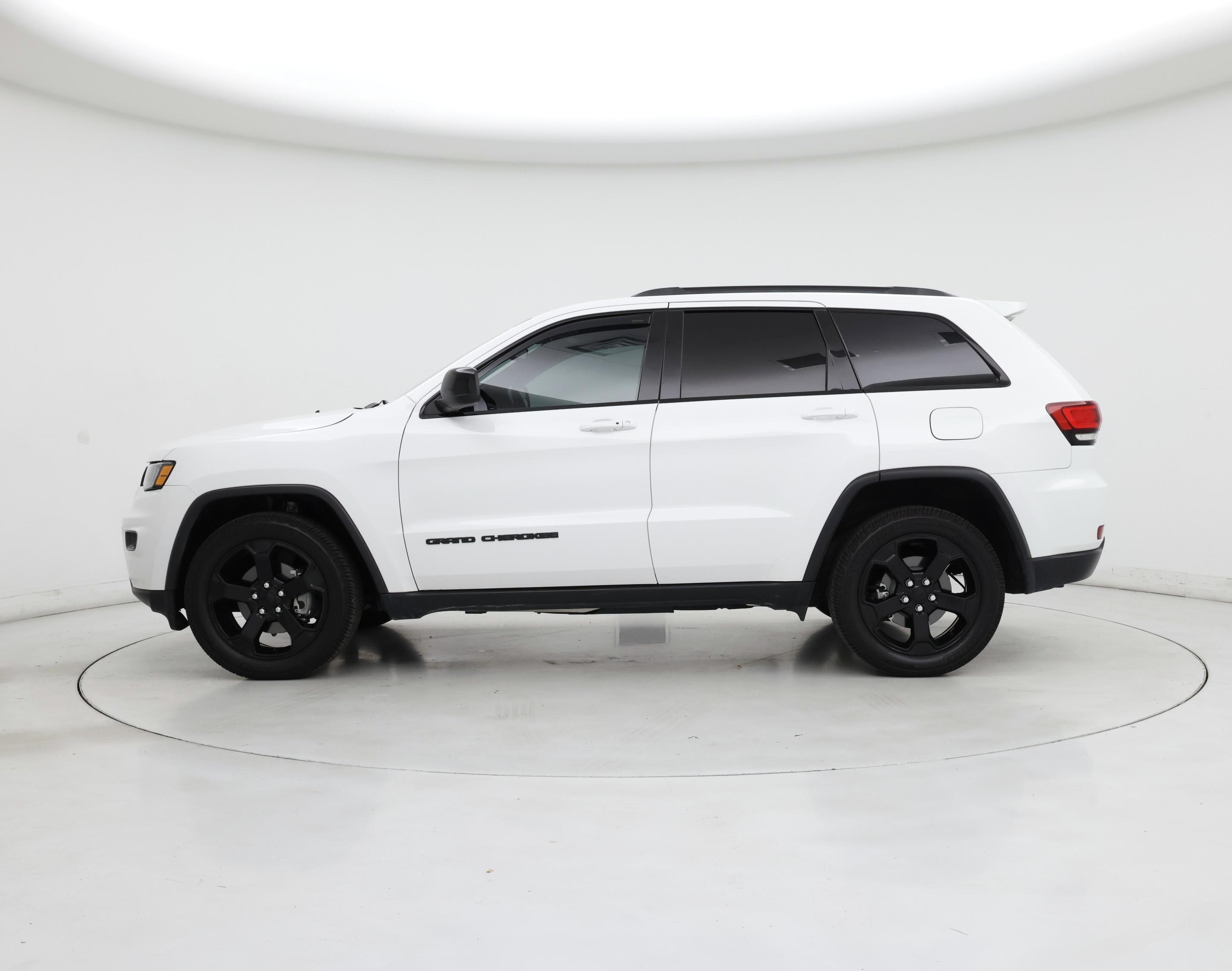 Thumbnail: 2019 Jeep Grand Cherokee - 3