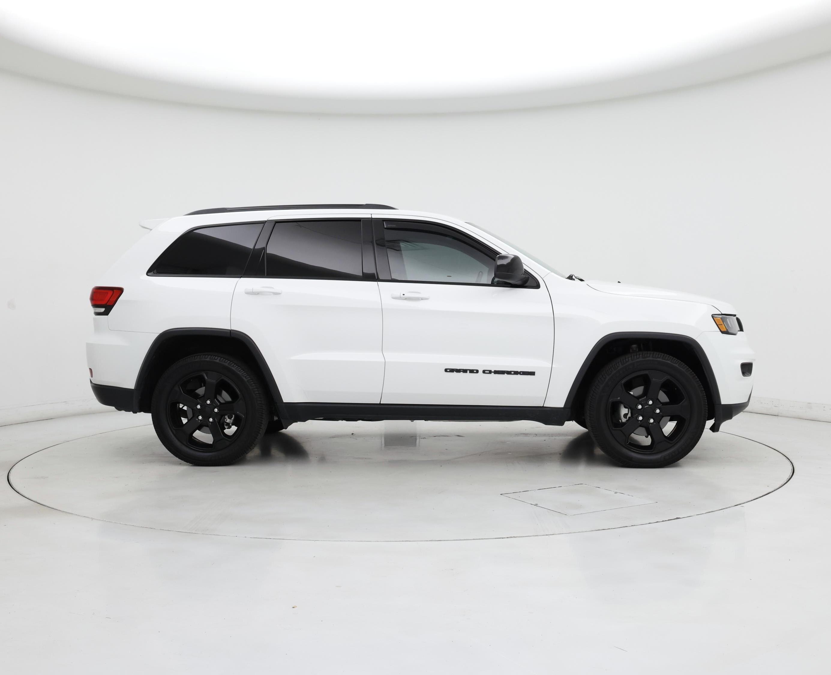 Thumbnail: 2019 Jeep Grand Cherokee - 7