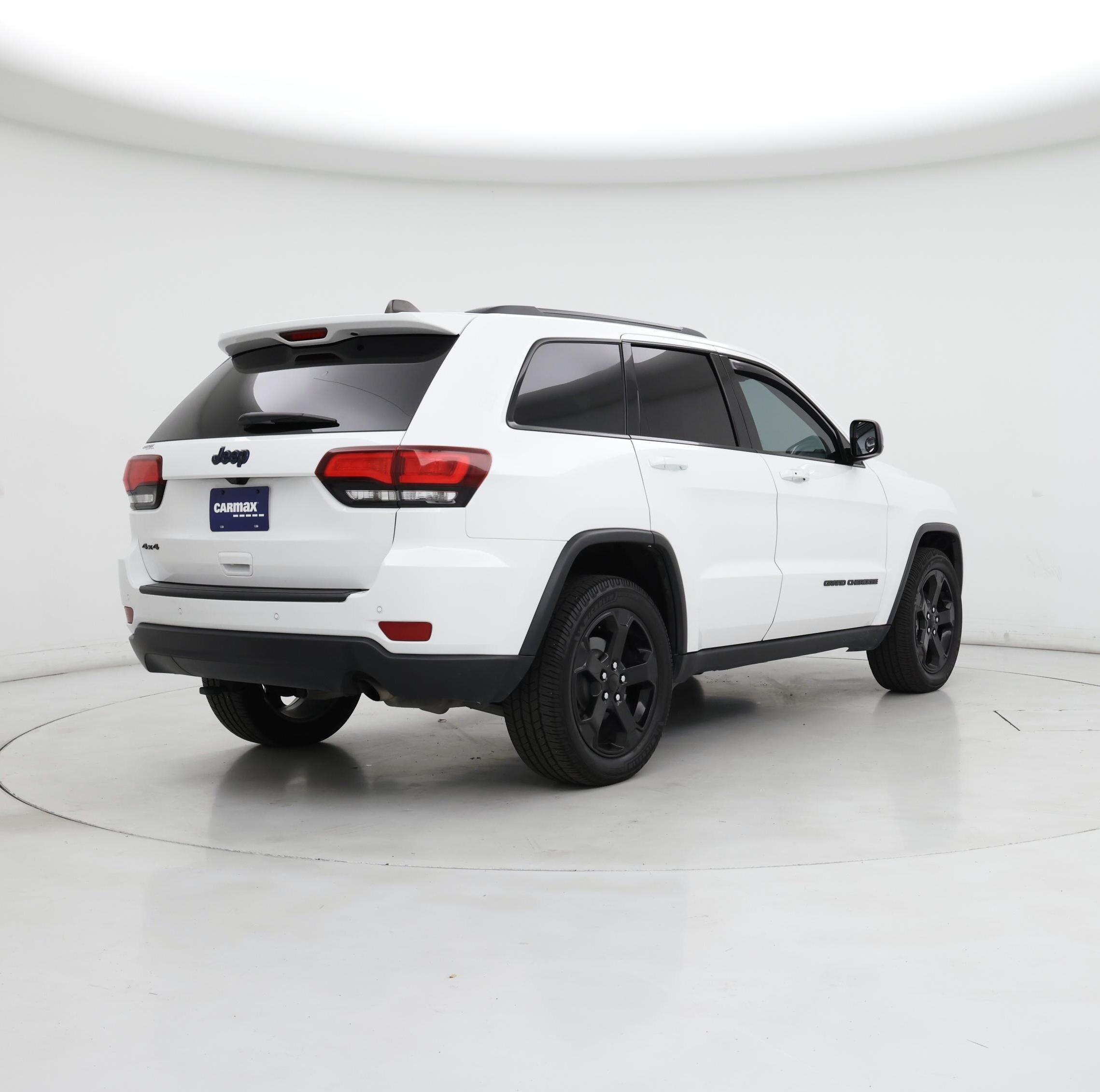 Thumbnail: 2019 Jeep Grand Cherokee - 8