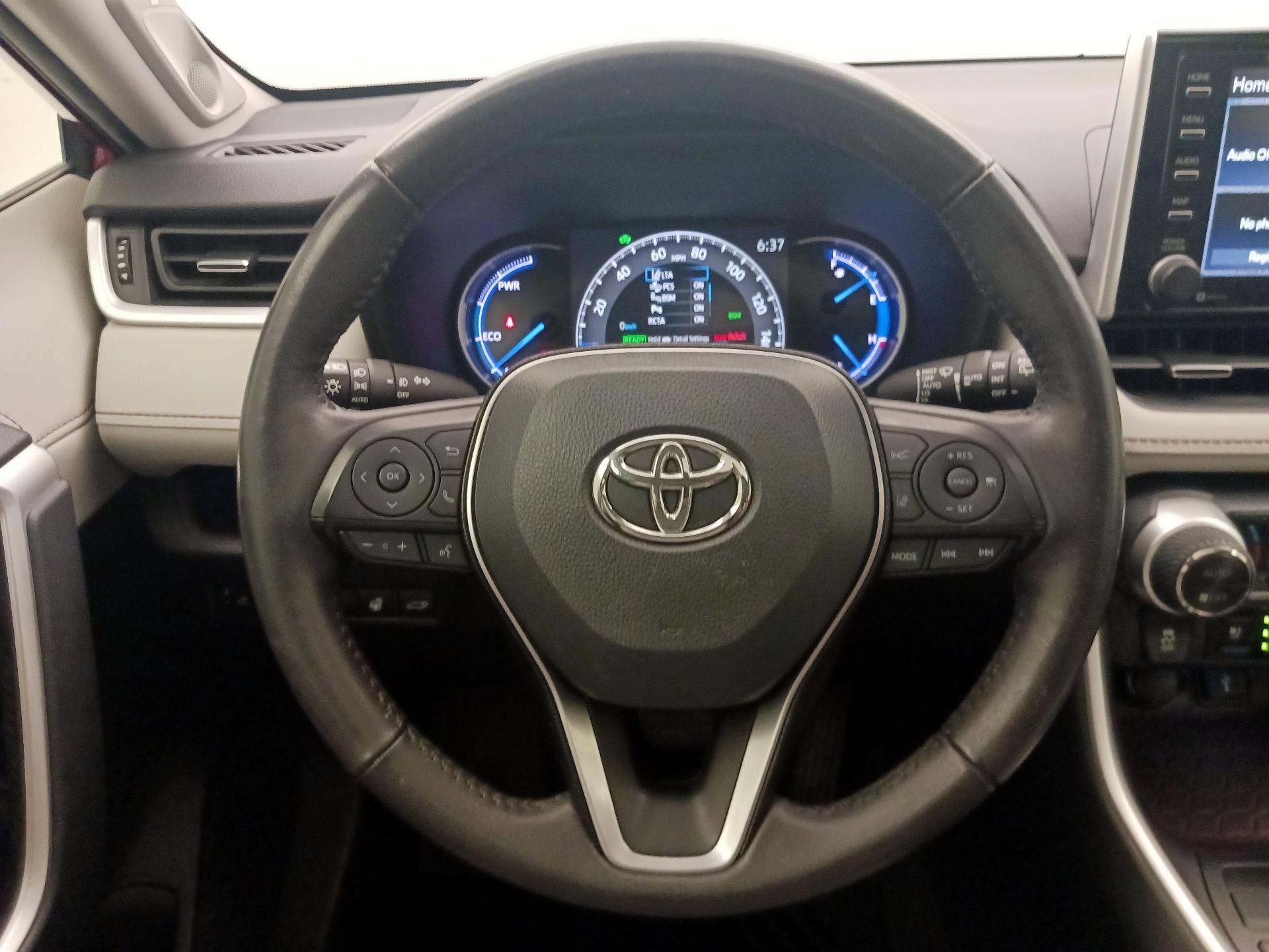 Thumbnail: 2021 Toyota RAV4 - 10