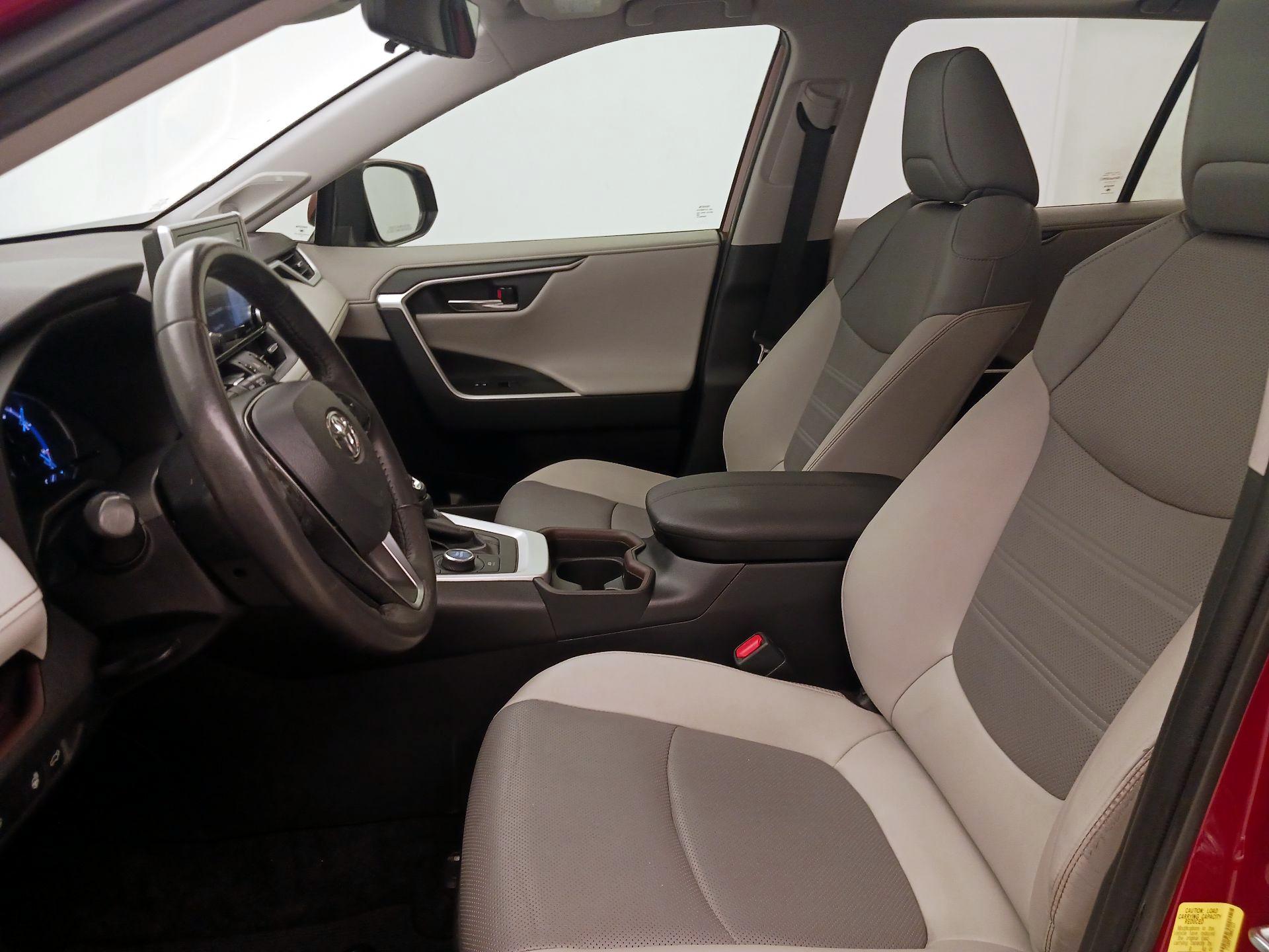Thumbnail: 2021 Toyota RAV4 - 11