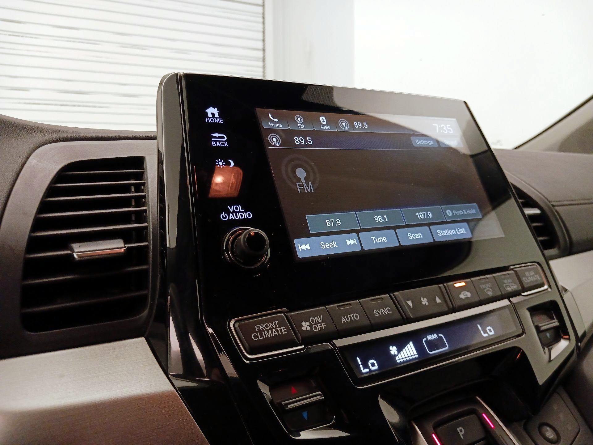 Thumbnail: 2019 Honda Odyssey - 15