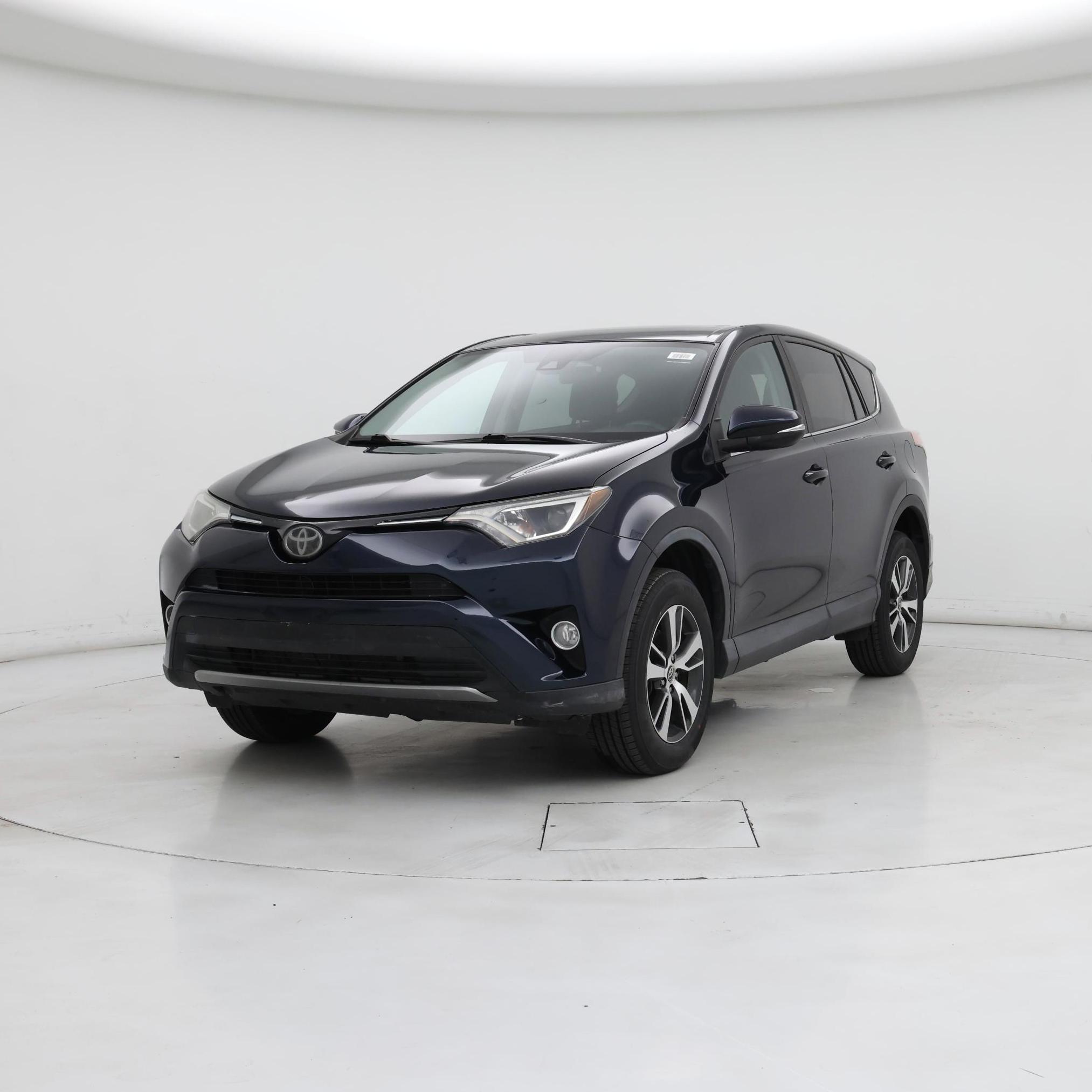 Thumbnail: 2018 Toyota RAV4 - 4