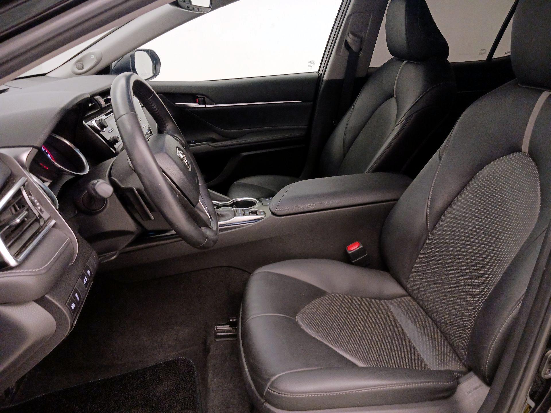 Thumbnail: 2018 Toyota Camry - 11