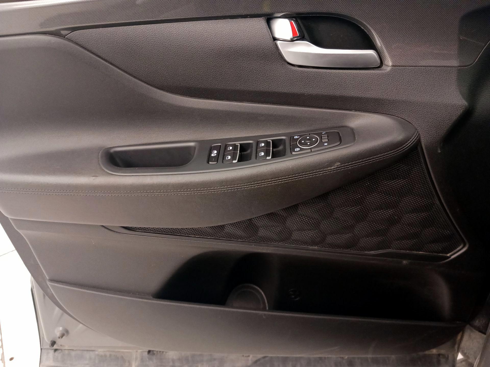 Thumbnail: 2022 Hyundai Santa Fe - 12
