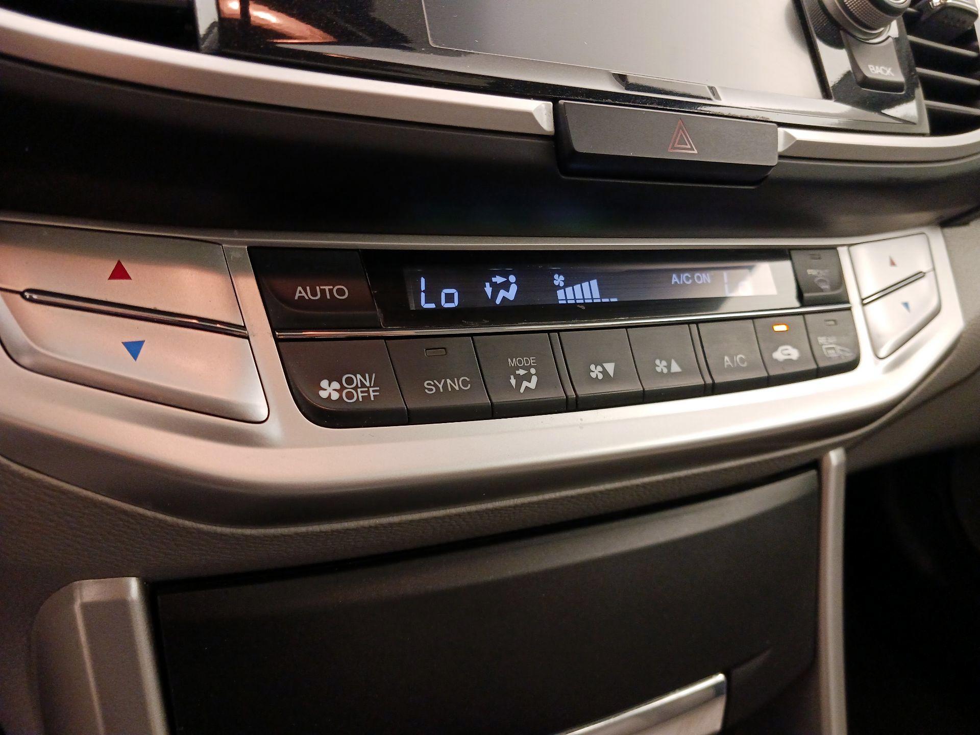 Thumbnail: 2015 Honda Accord - 16