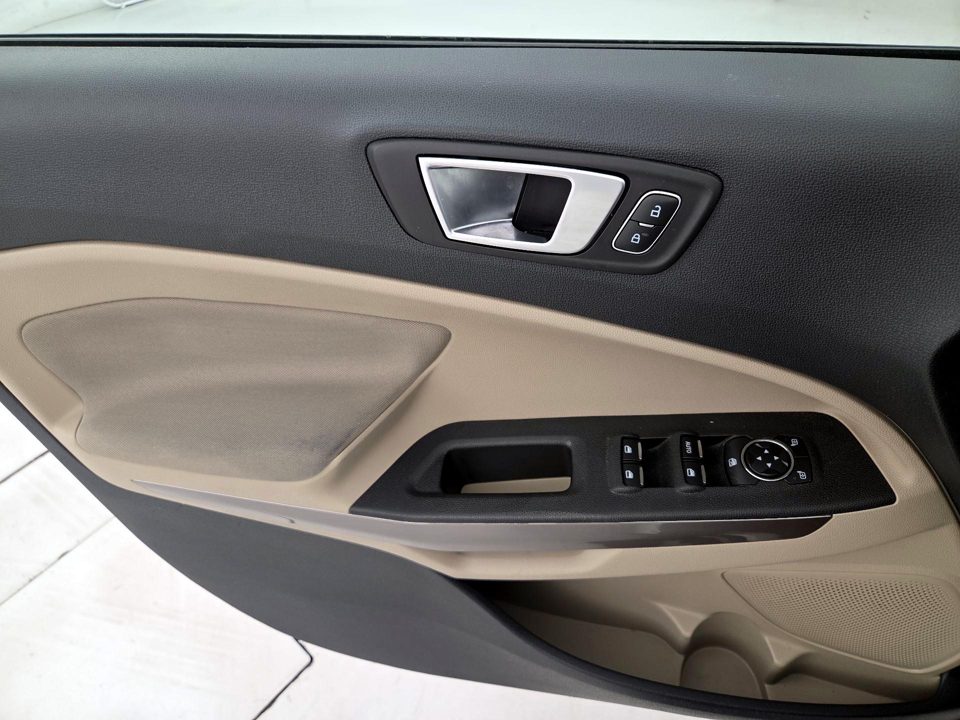 Thumbnail: 2019 Ford EcoSport - 12