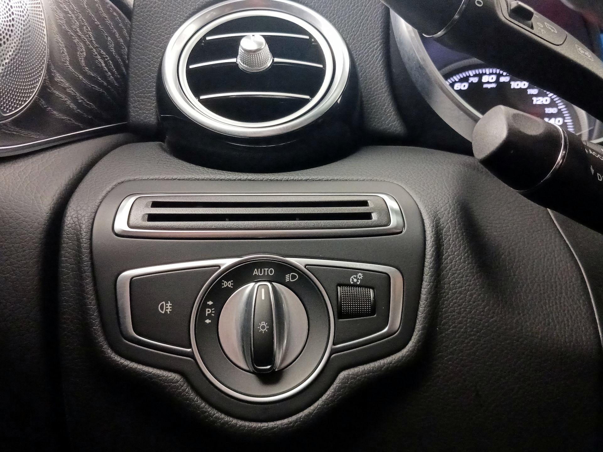 Thumbnail: 2018 Mercedes-Benz GLC - 13