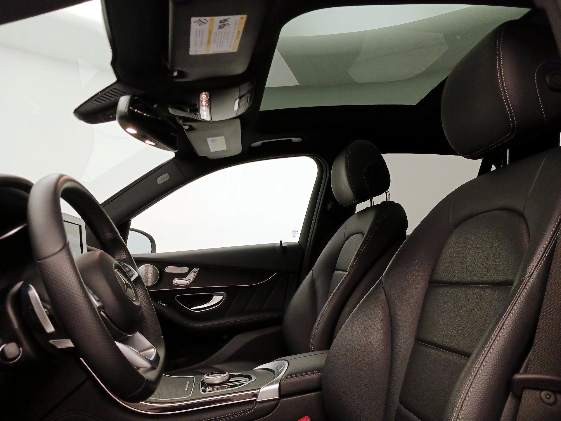 Thumbnail: 2018 Mercedes-Benz GLC - 19