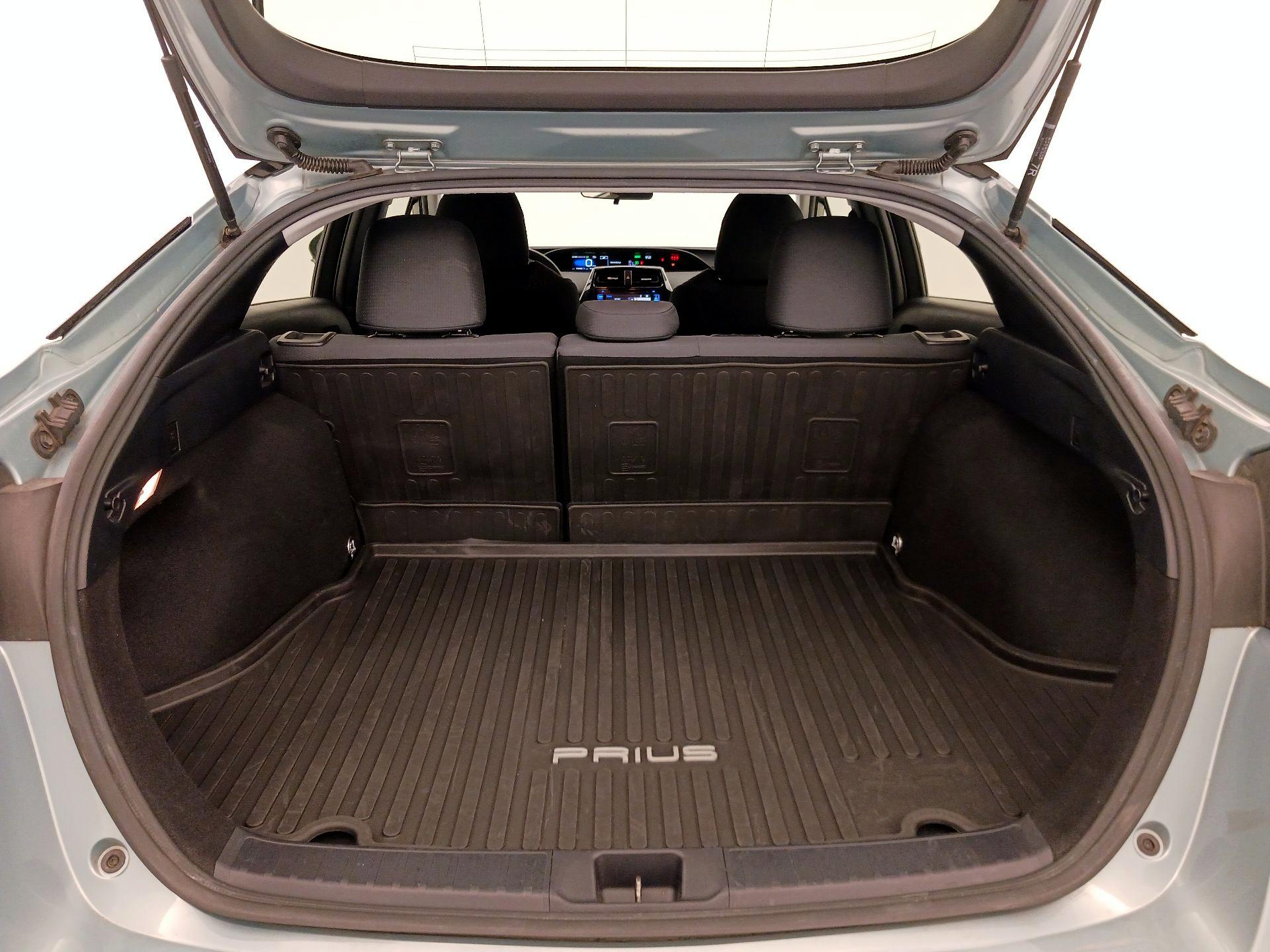 Thumbnail: 2017 Toyota Prius - 20