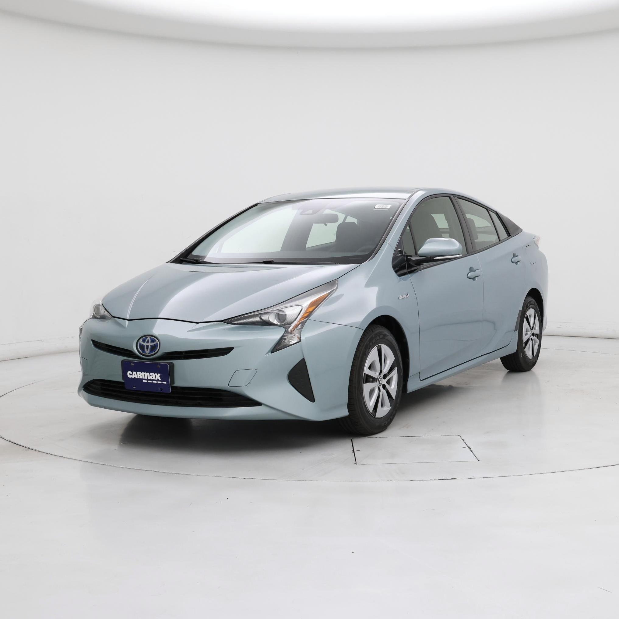 Thumbnail: 2017 Toyota Prius - 4