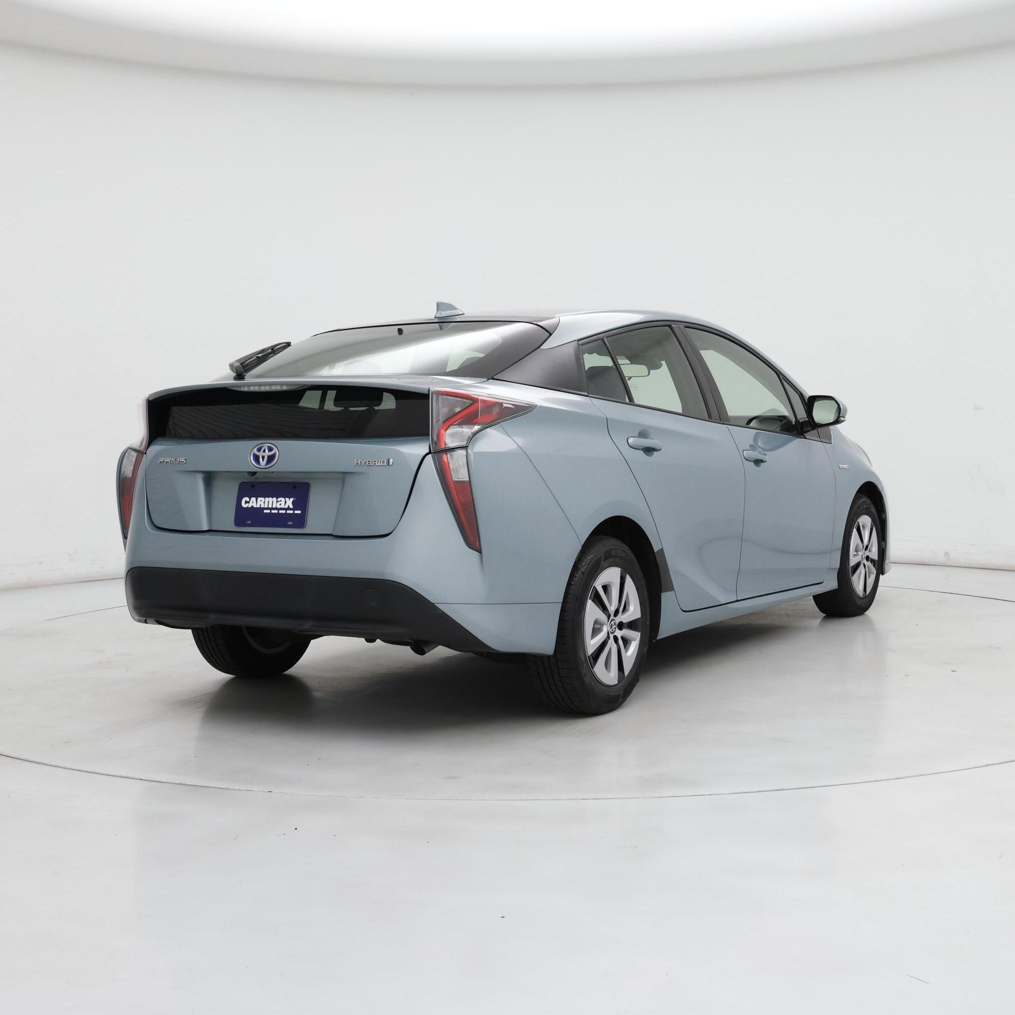 Thumbnail: 2017 Toyota Prius - 8