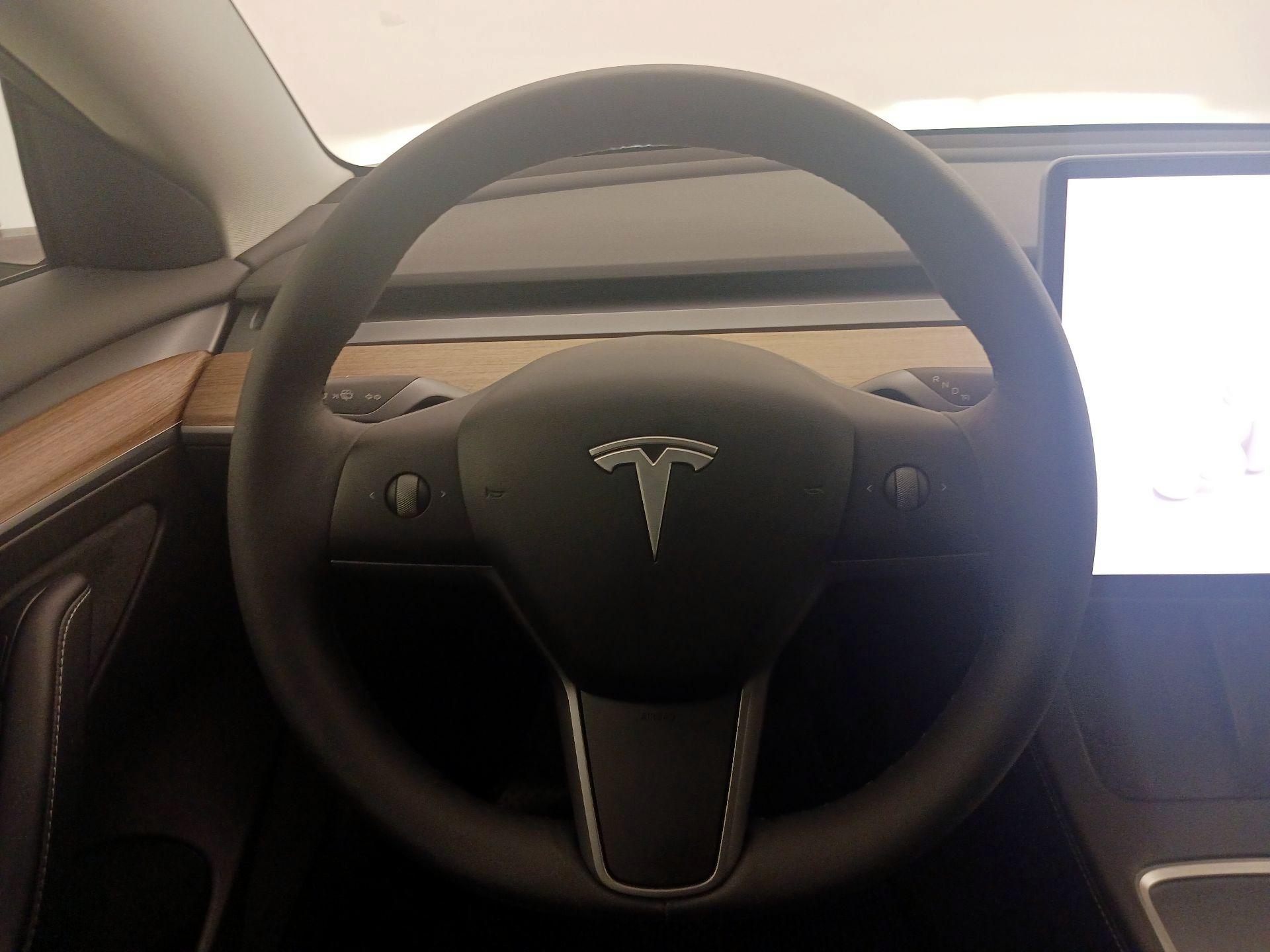 Thumbnail: 2022 Tesla Model 3 - 10
