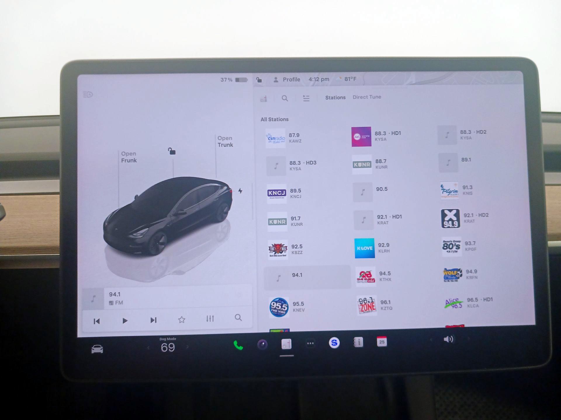 Thumbnail: 2022 Tesla Model 3 - 15