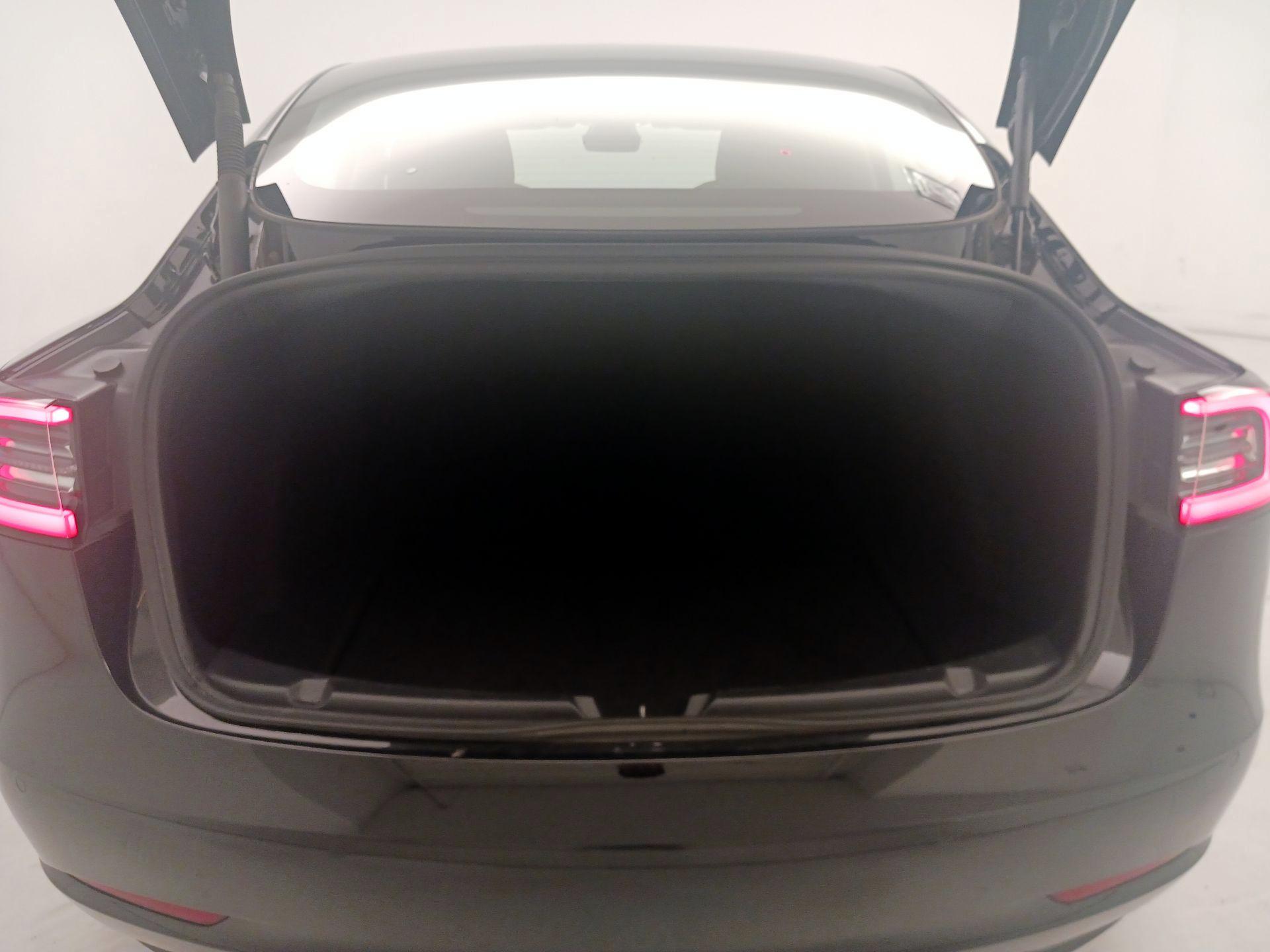 Thumbnail: 2022 Tesla Model 3 - 20