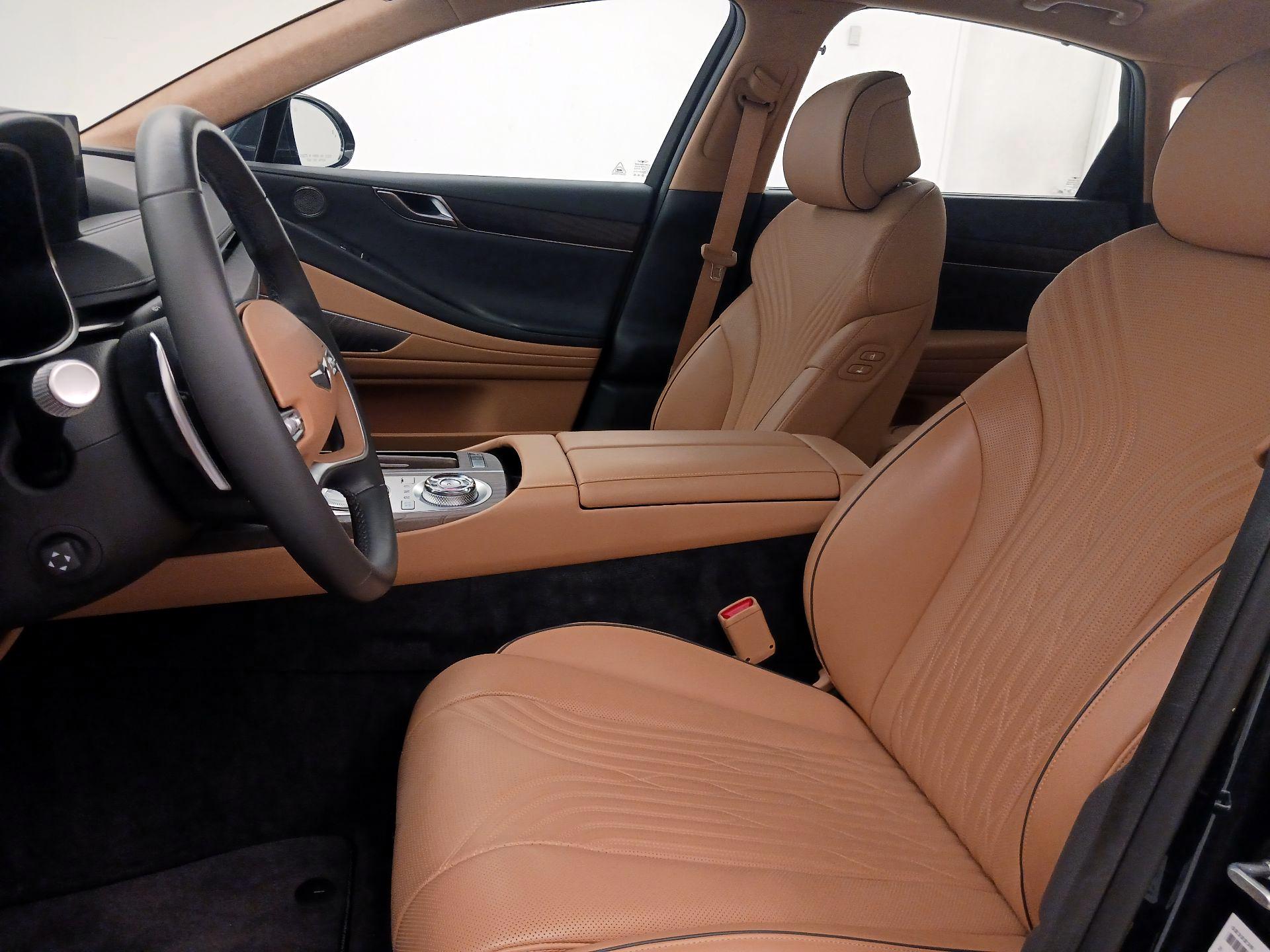 Thumbnail: 2021 Genesis G80 - 11