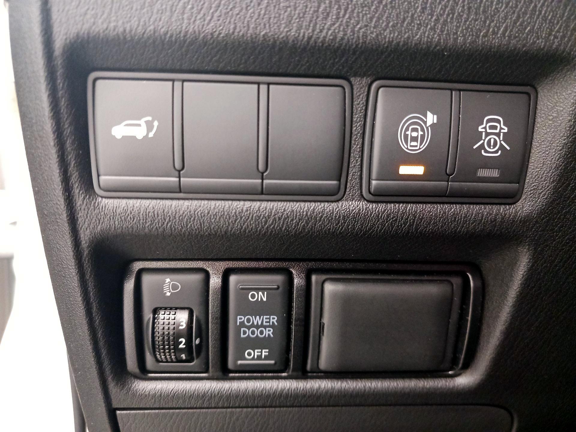 Thumbnail: 2019 Nissan Armada - 13