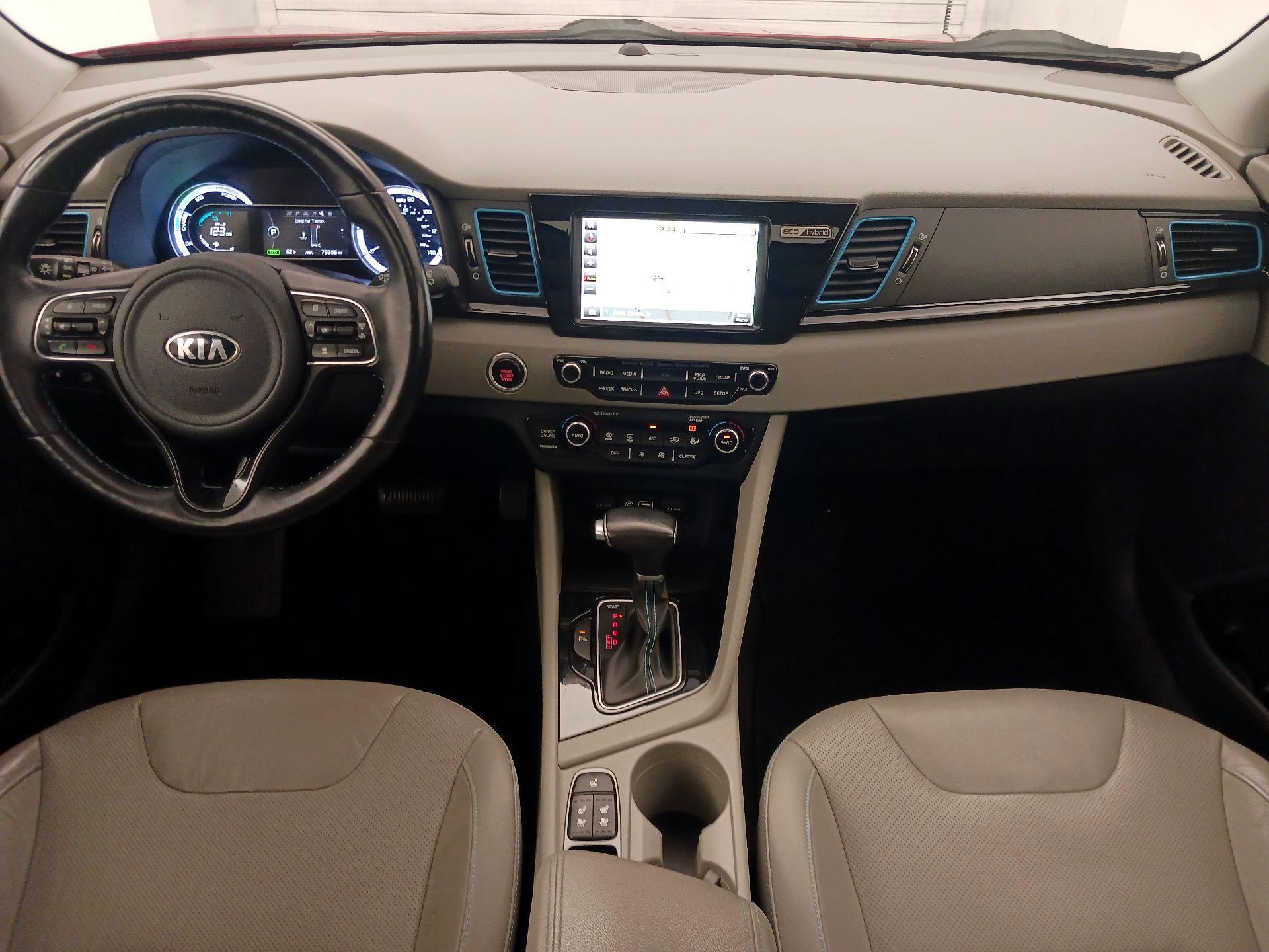 Thumbnail: 2017 Kia Niro - 9