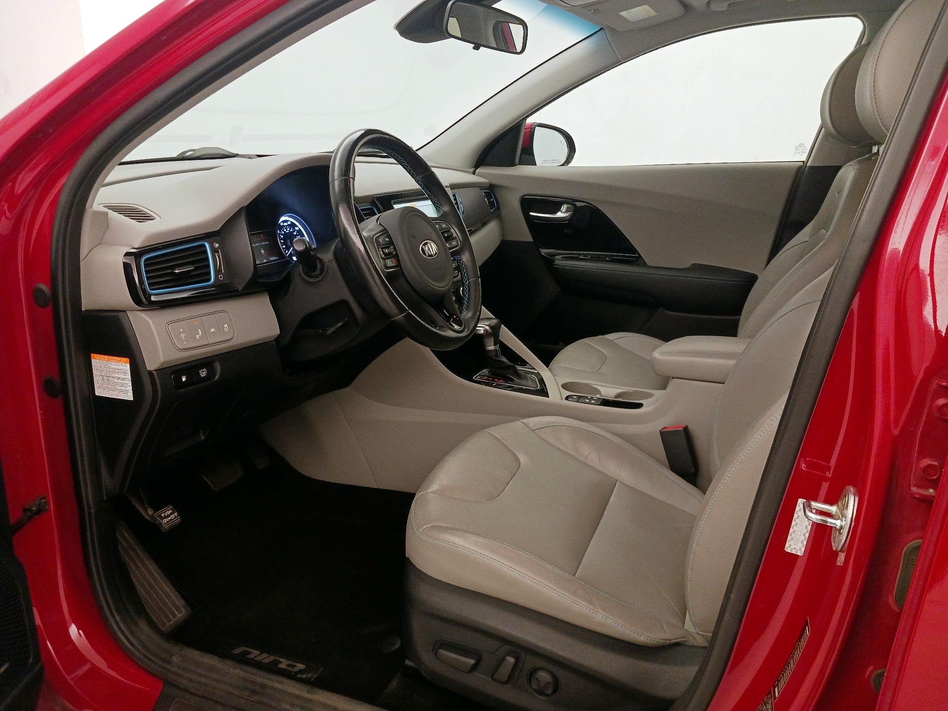 Thumbnail: 2017 Kia Niro - 11