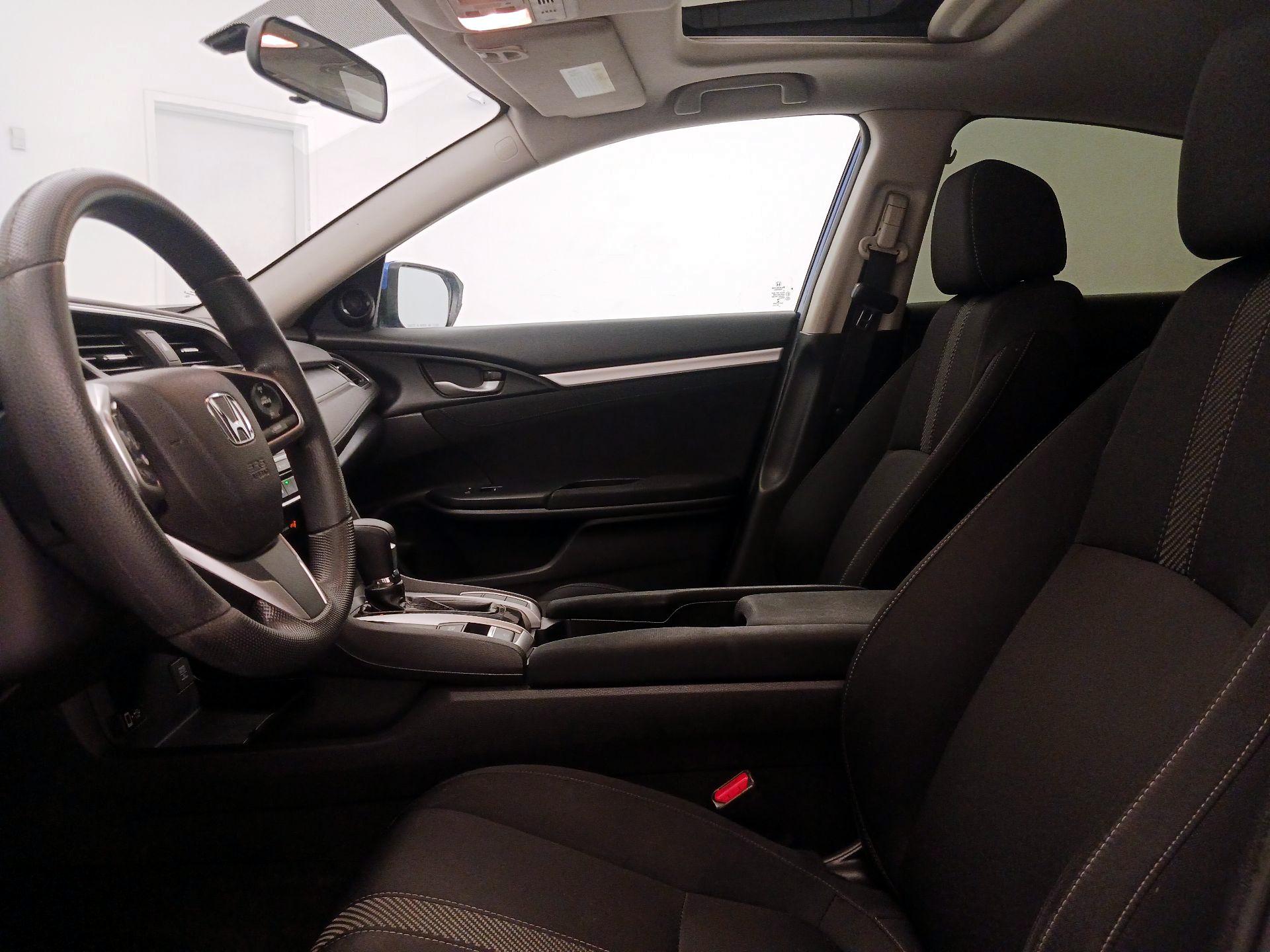 Thumbnail: 2016 Honda Civic - 11