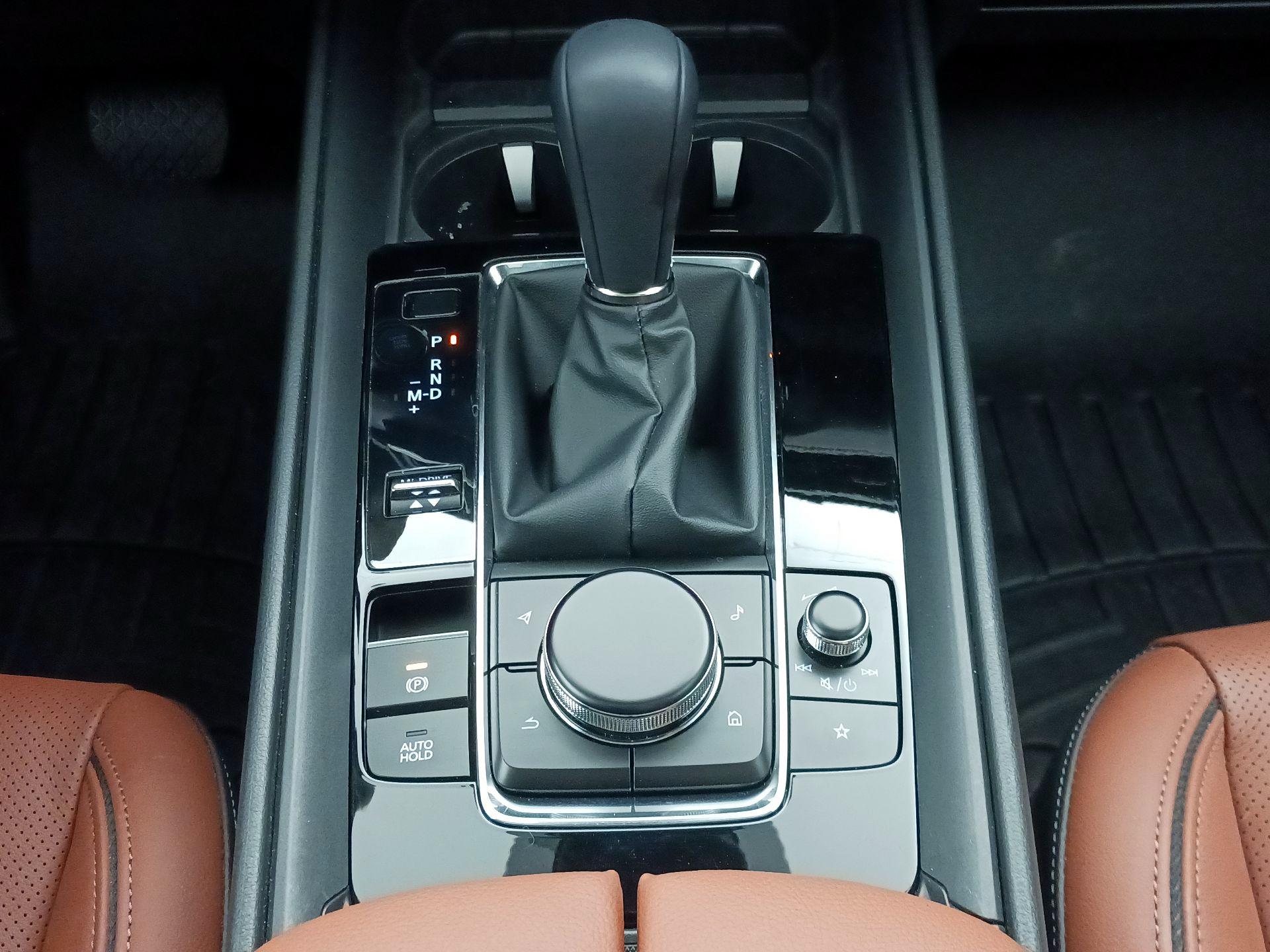 Thumbnail: 2025 Mazda CX-50 - 18