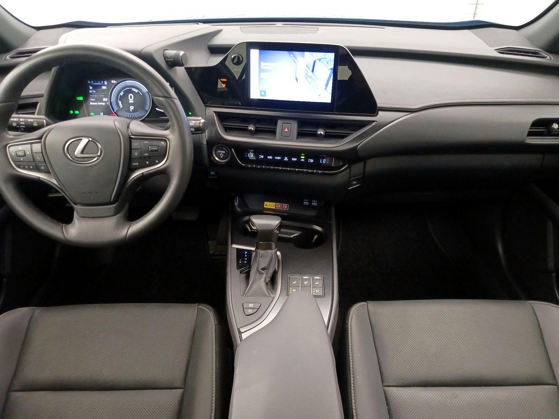 Thumbnail: 2024 Lexus UX - 9