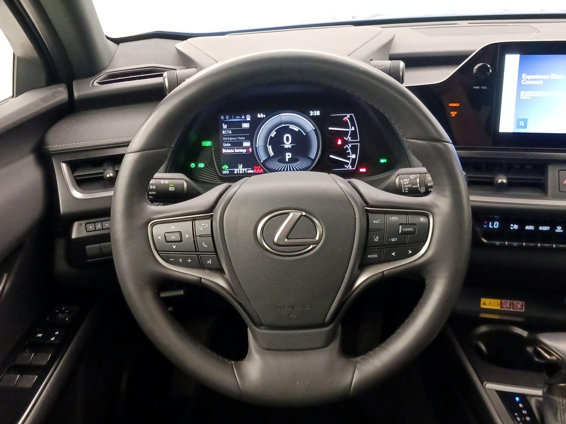 Thumbnail: 2024 Lexus UX - 10