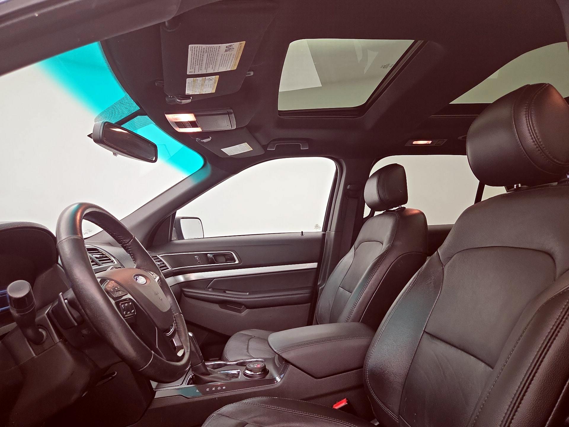 Thumbnail: 2017 Ford Explorer - 18